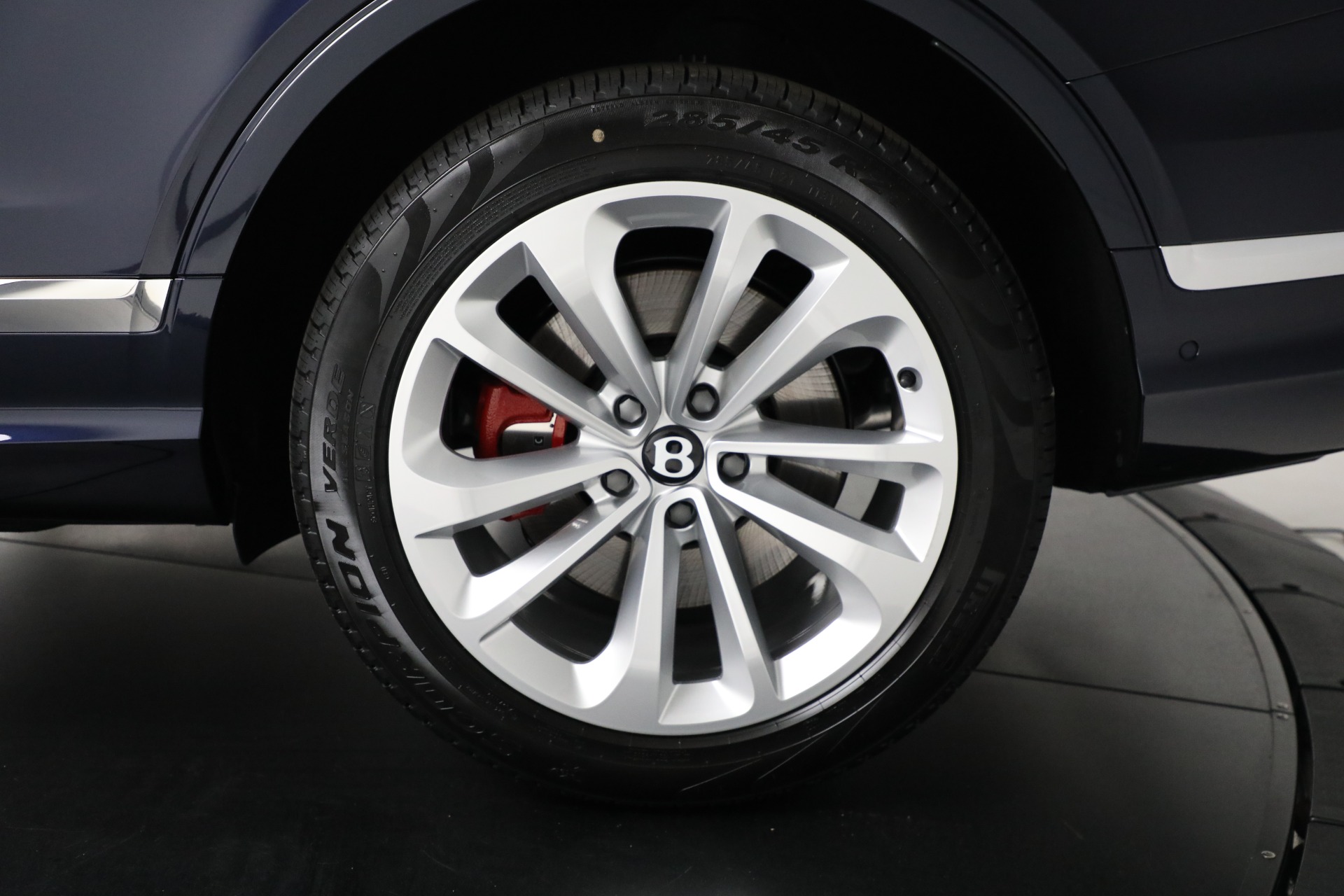 Used-2024-Bentley-Bentayga-EWB-V8