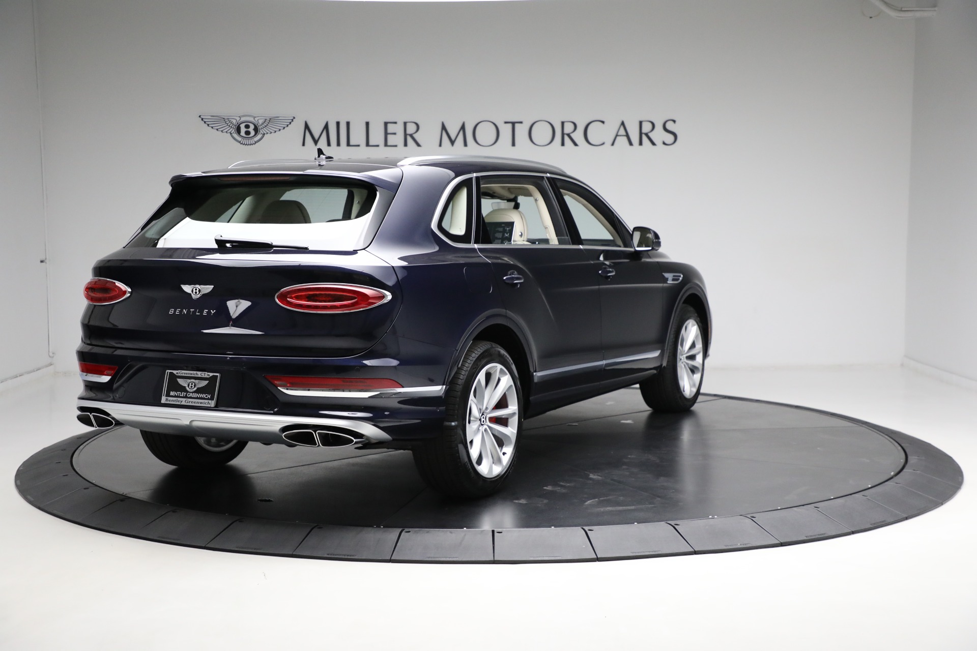 Used-2024-Bentley-Bentayga-EWB-V8