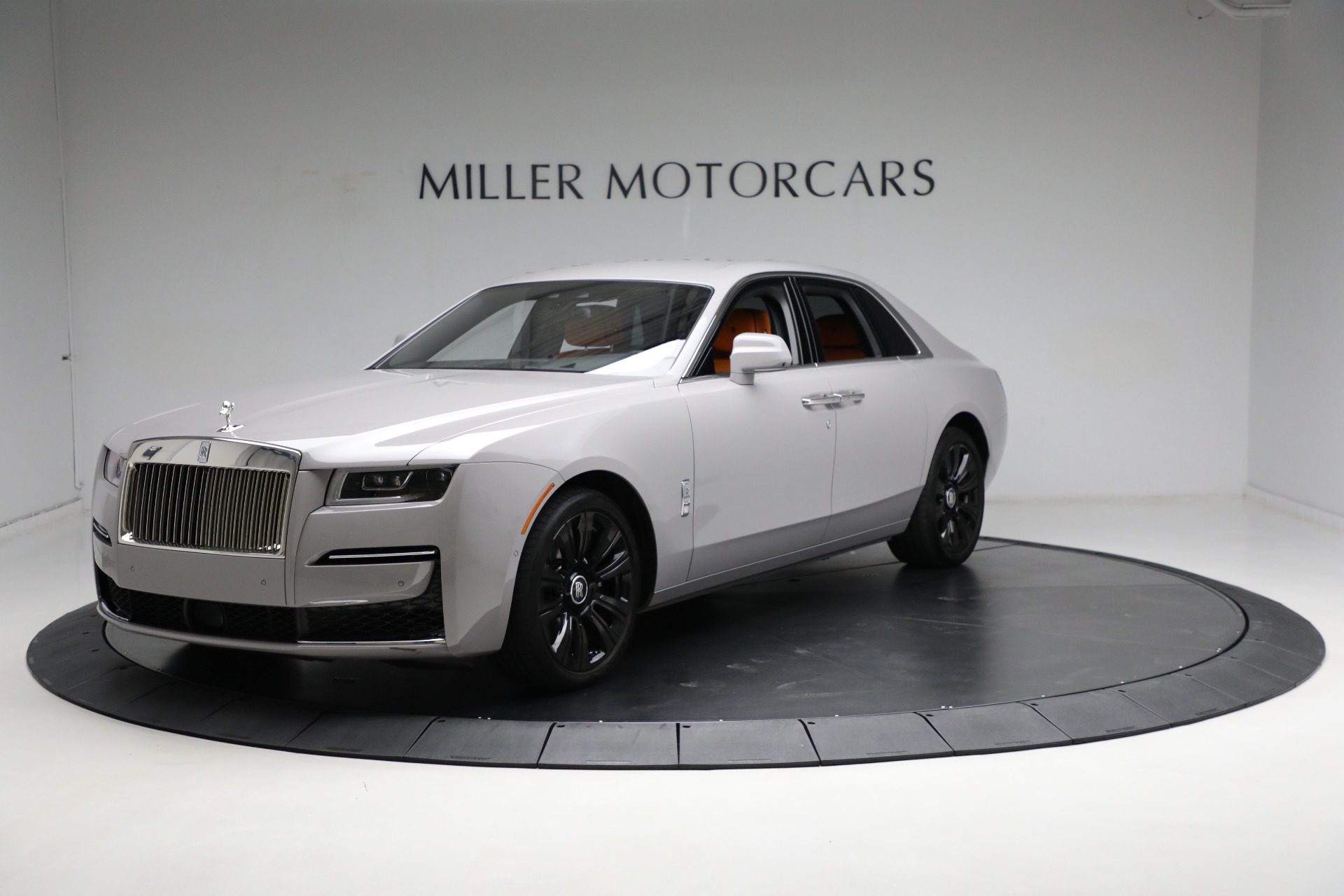 Used-2023-Rolls-Royce-Ghost