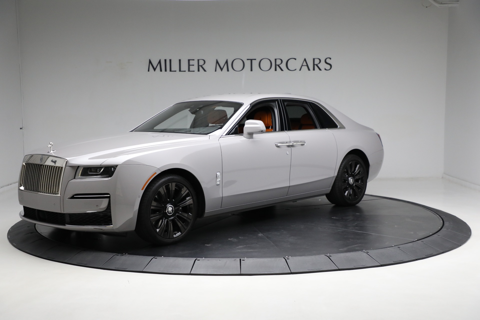 Used-2023-Rolls-Royce-Ghost