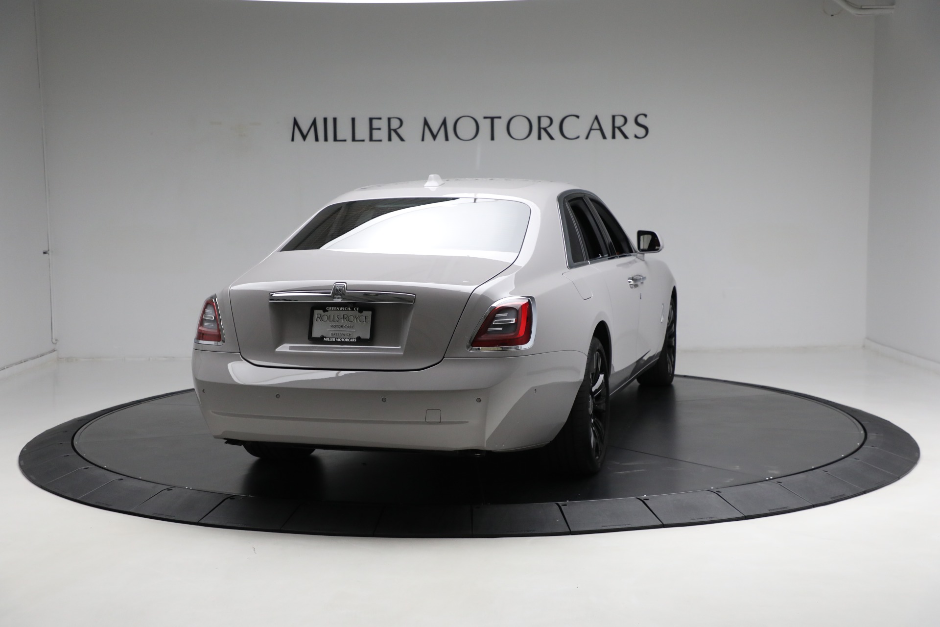 Used-2023-Rolls-Royce-Ghost