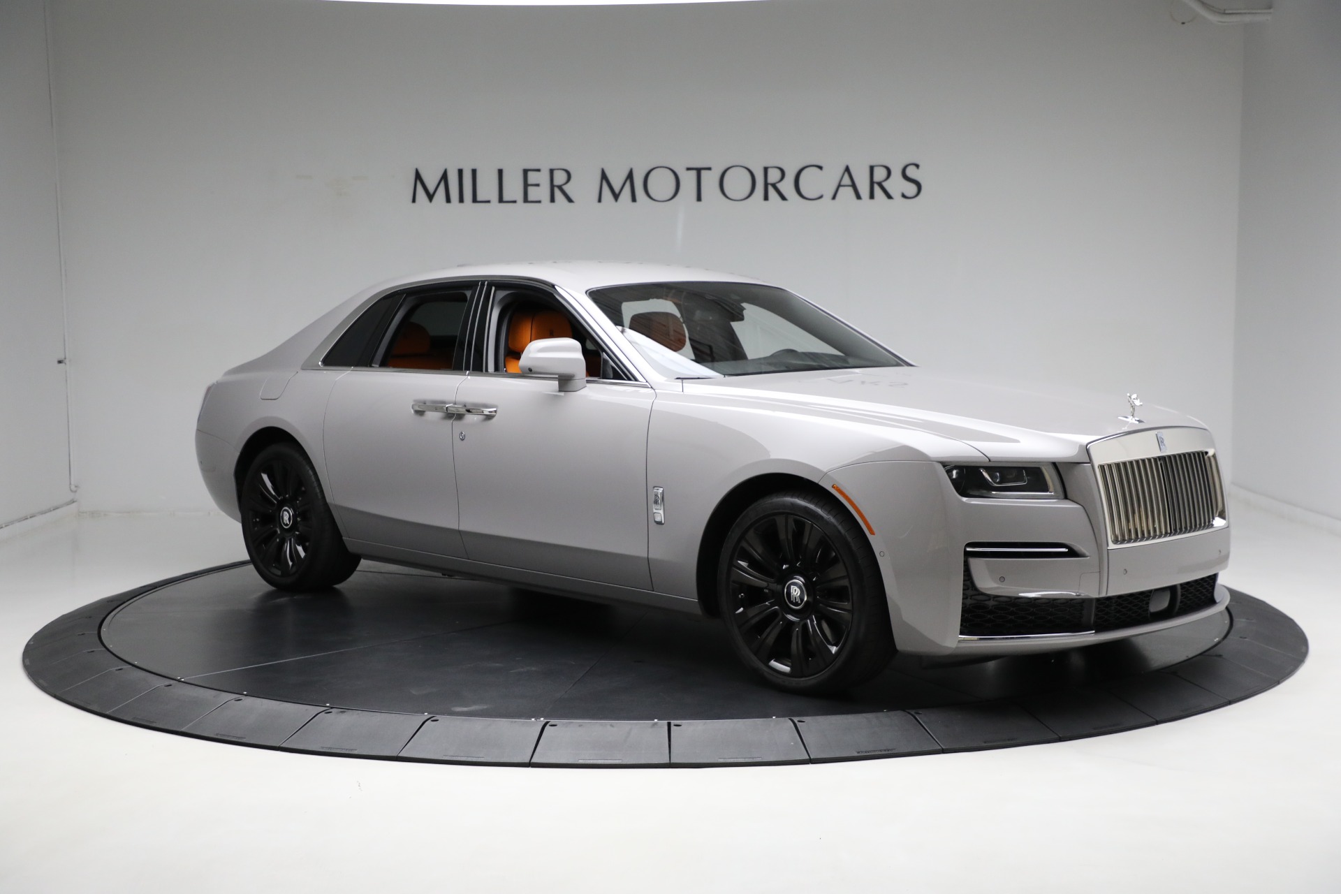 Used-2023-Rolls-Royce-Ghost