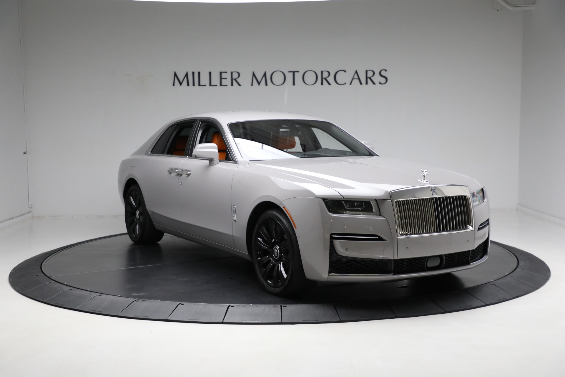 Used-2023-Rolls-Royce-Ghost