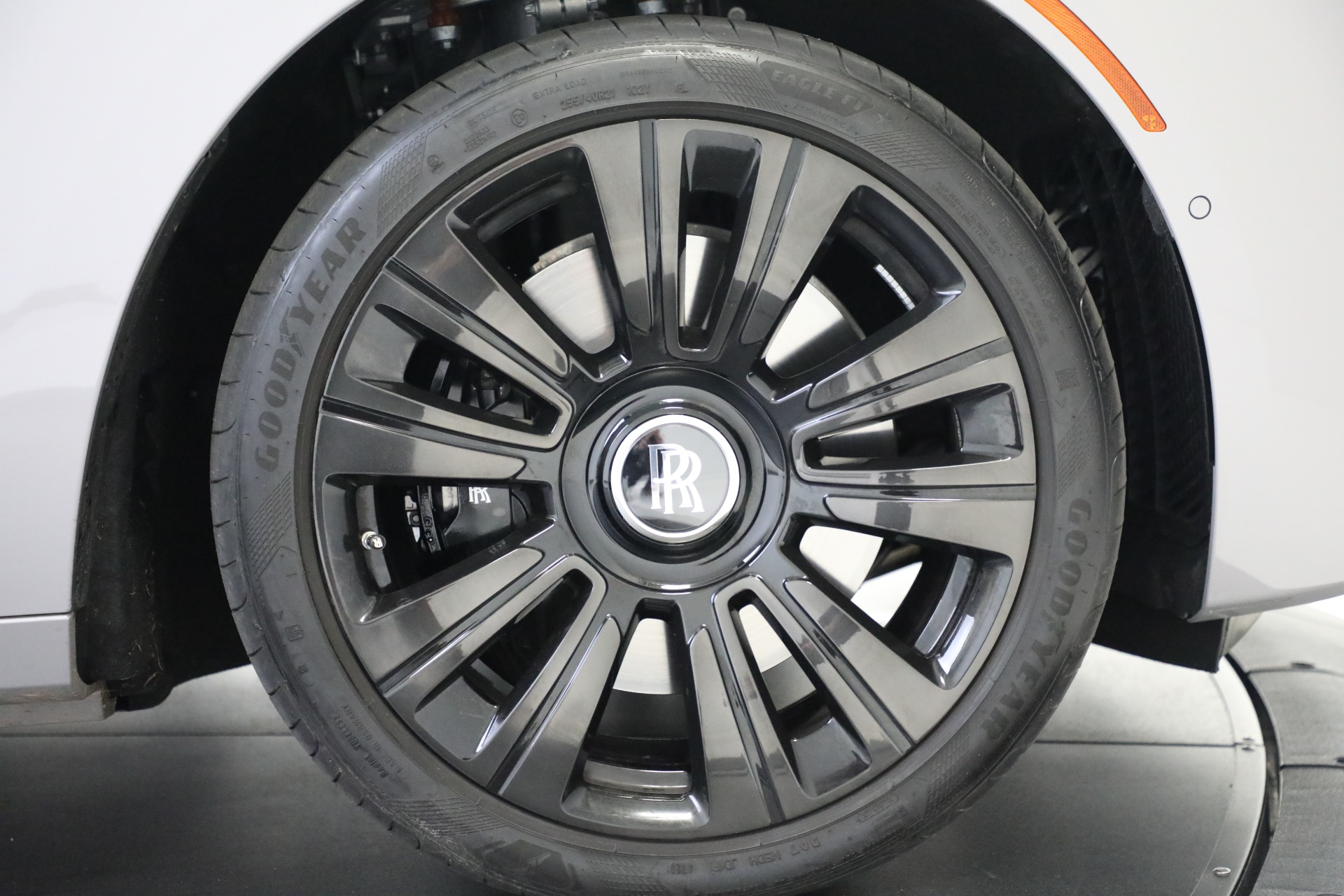 Used-2023-Rolls-Royce-Ghost