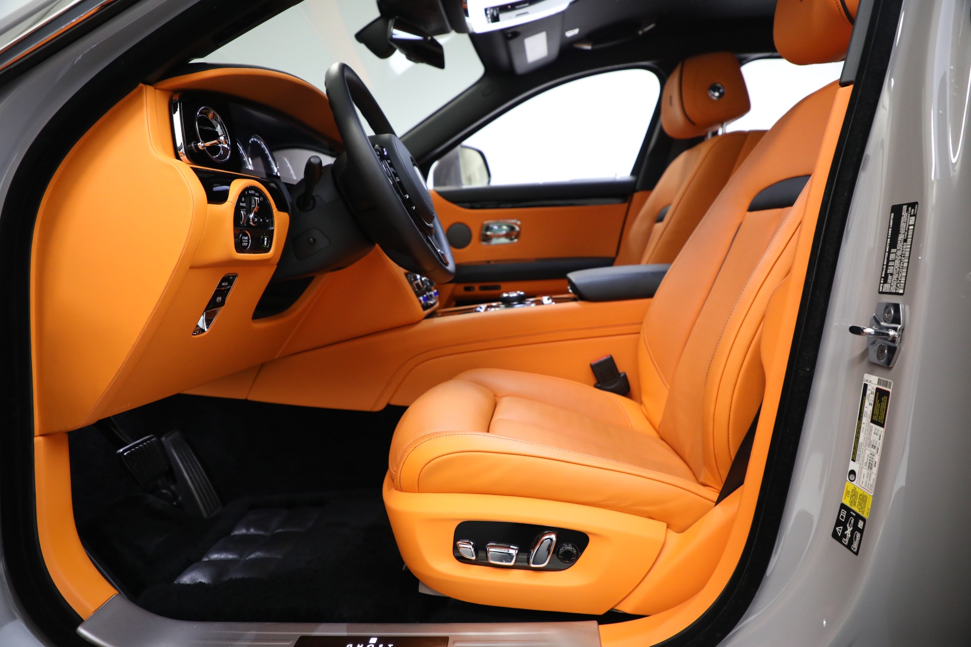 Used-2023-Rolls-Royce-Ghost