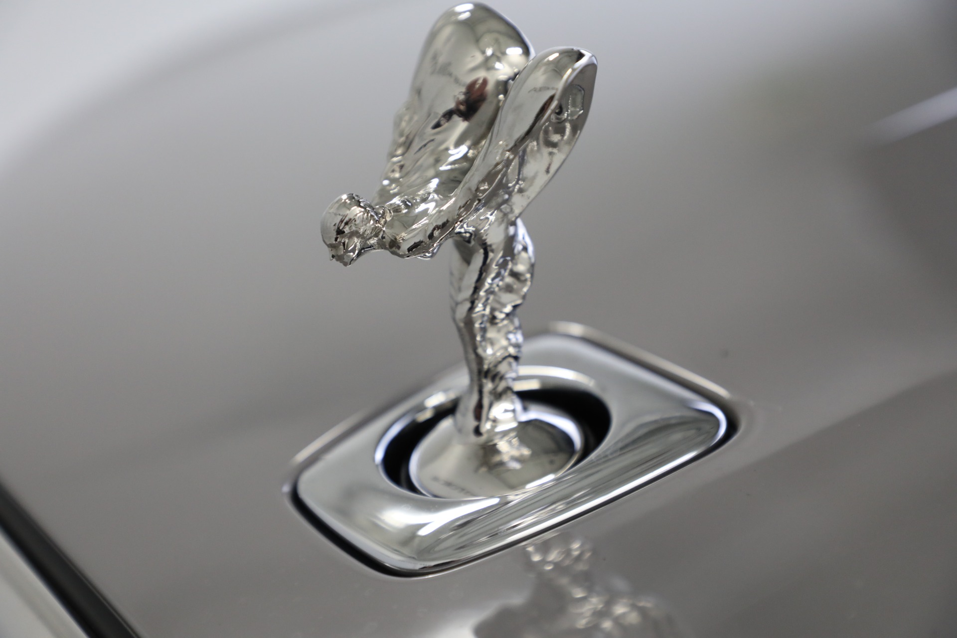 Used-2023-Rolls-Royce-Ghost