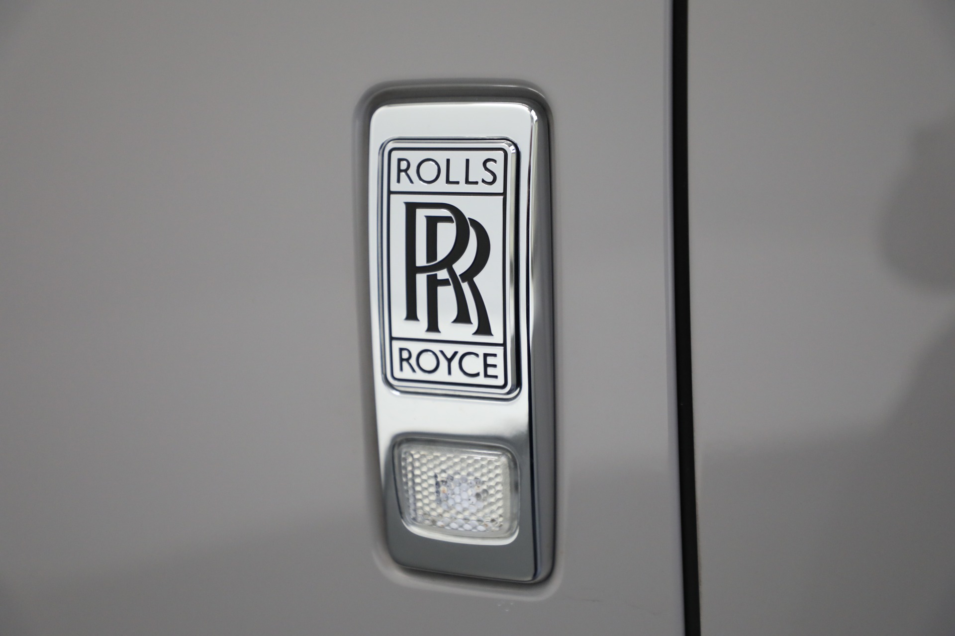 Used-2023-Rolls-Royce-Ghost