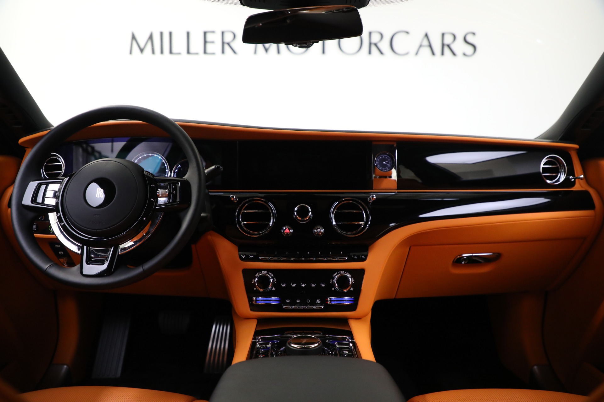 Used-2023-Rolls-Royce-Ghost