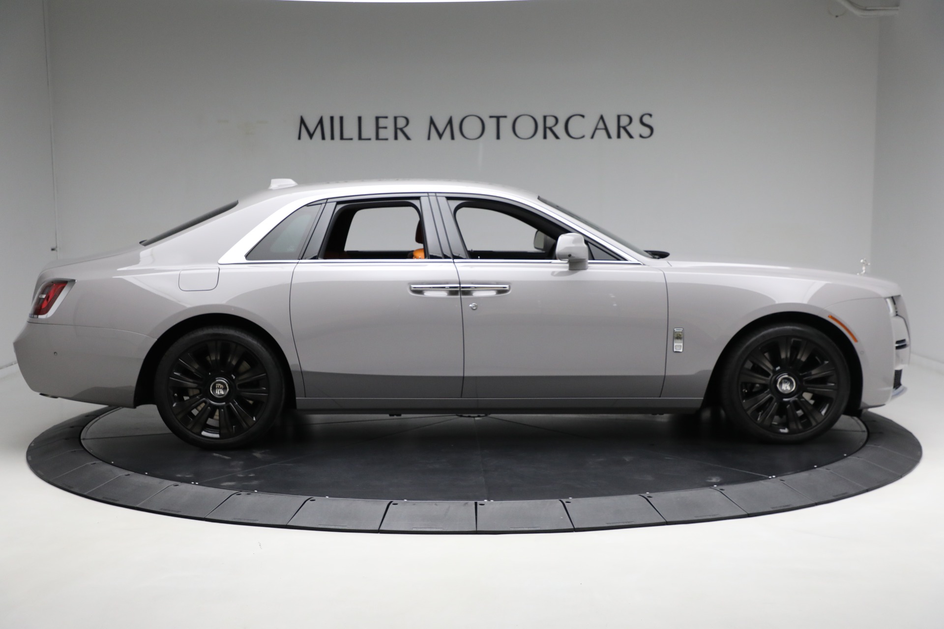 Used-2023-Rolls-Royce-Ghost