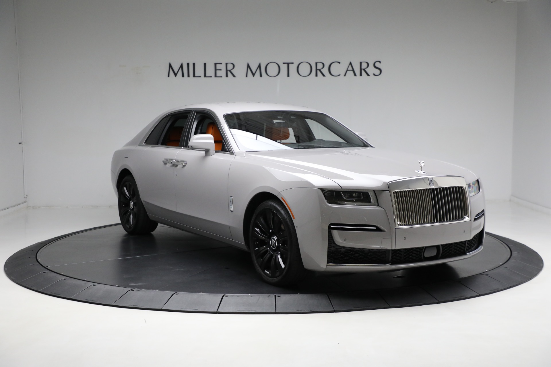 Used-2023-Rolls-Royce-Ghost