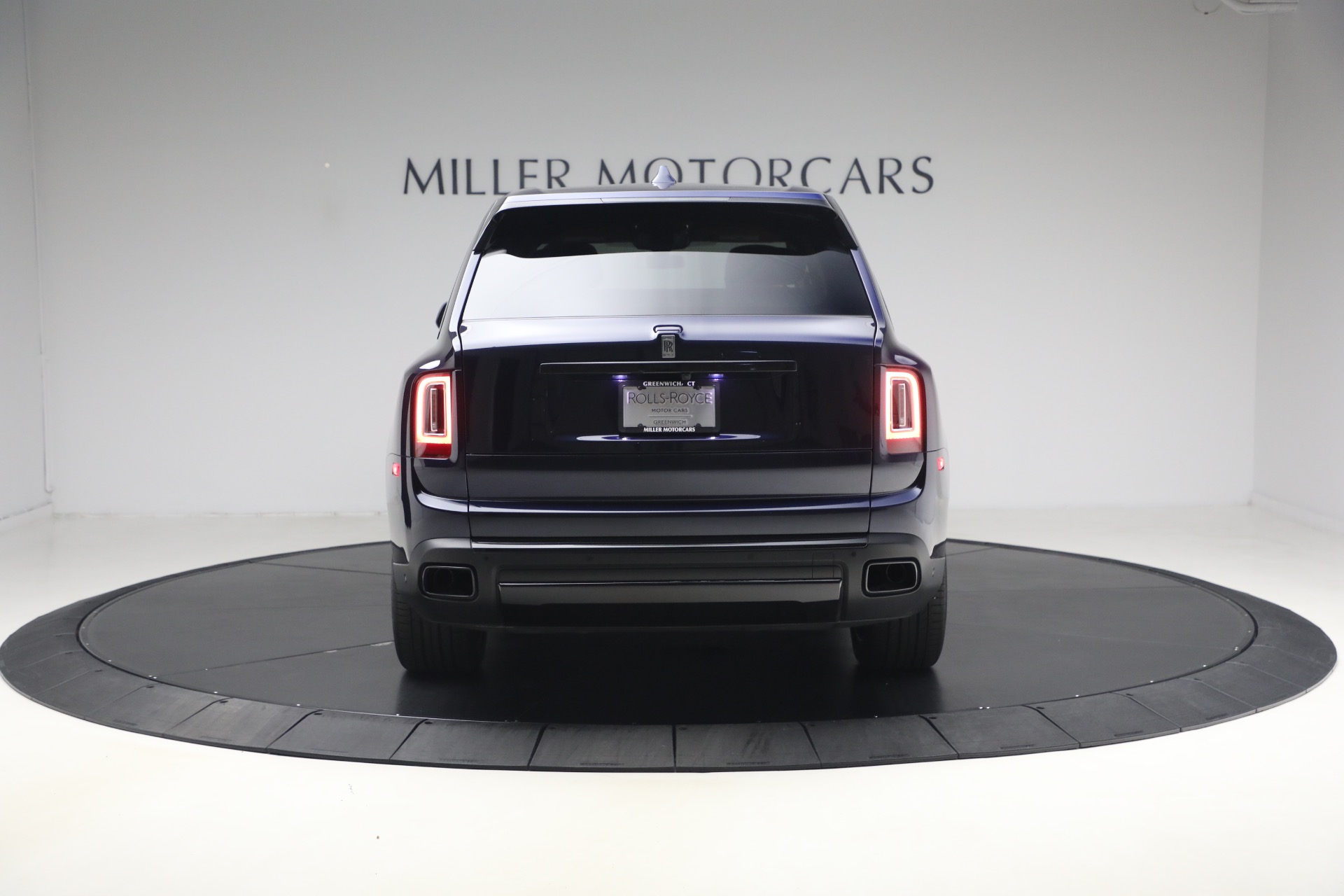 Used-2024-Rolls-Royce-Cullinan