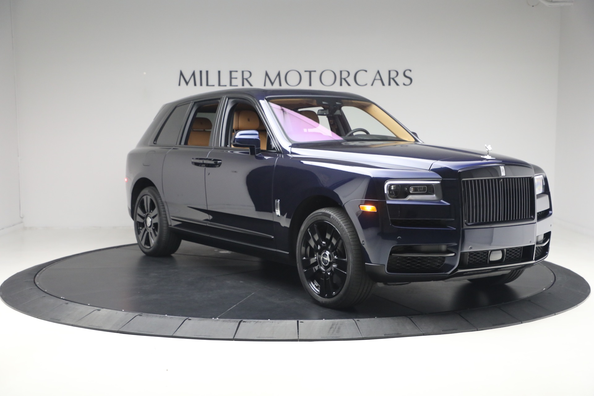 Used-2024-Rolls-Royce-Cullinan
