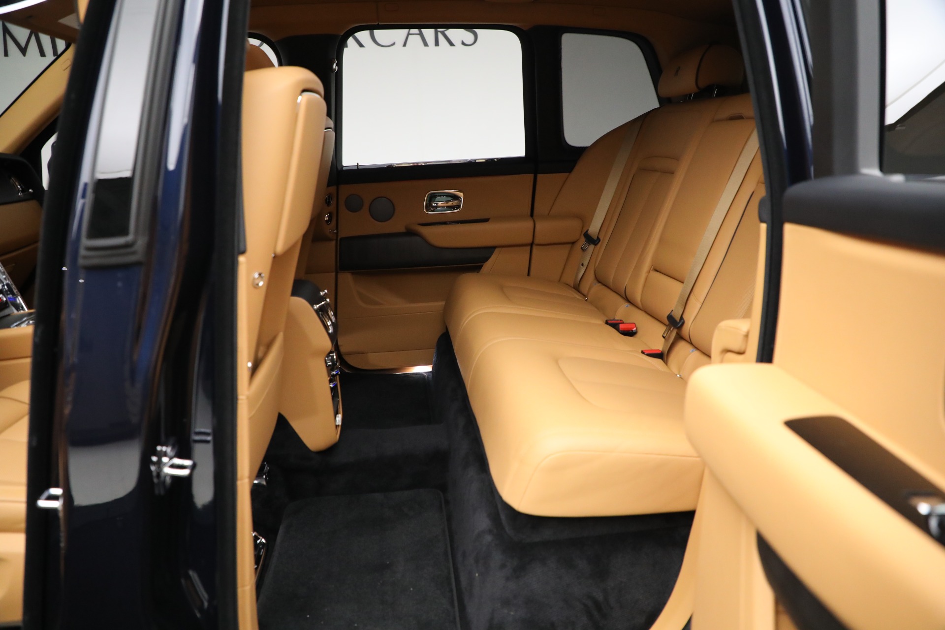 Used-2024-Rolls-Royce-Cullinan