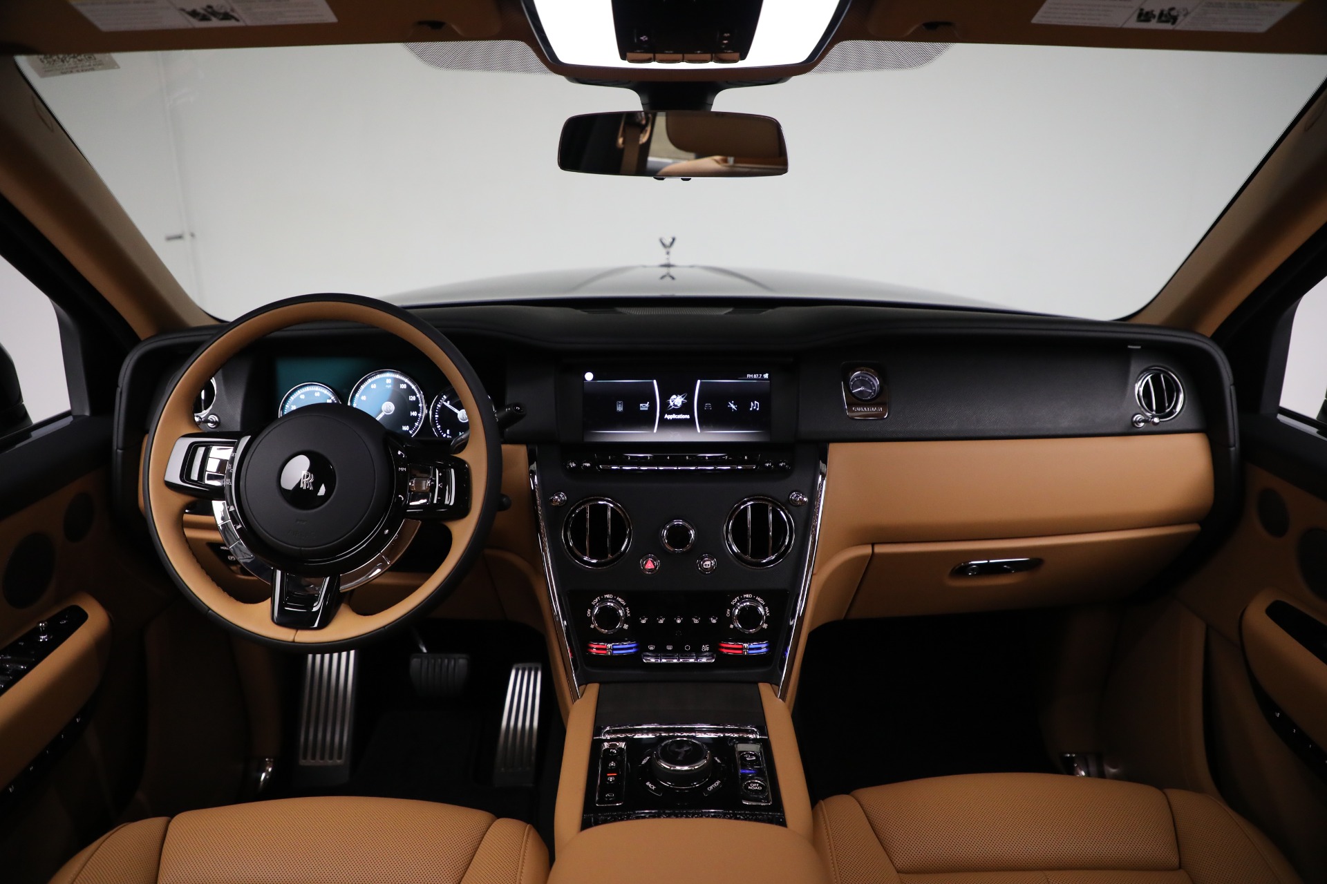 Used-2024-Rolls-Royce-Cullinan