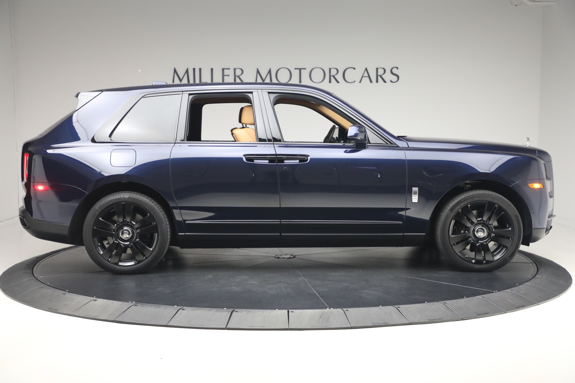 Used-2024-Rolls-Royce-Cullinan