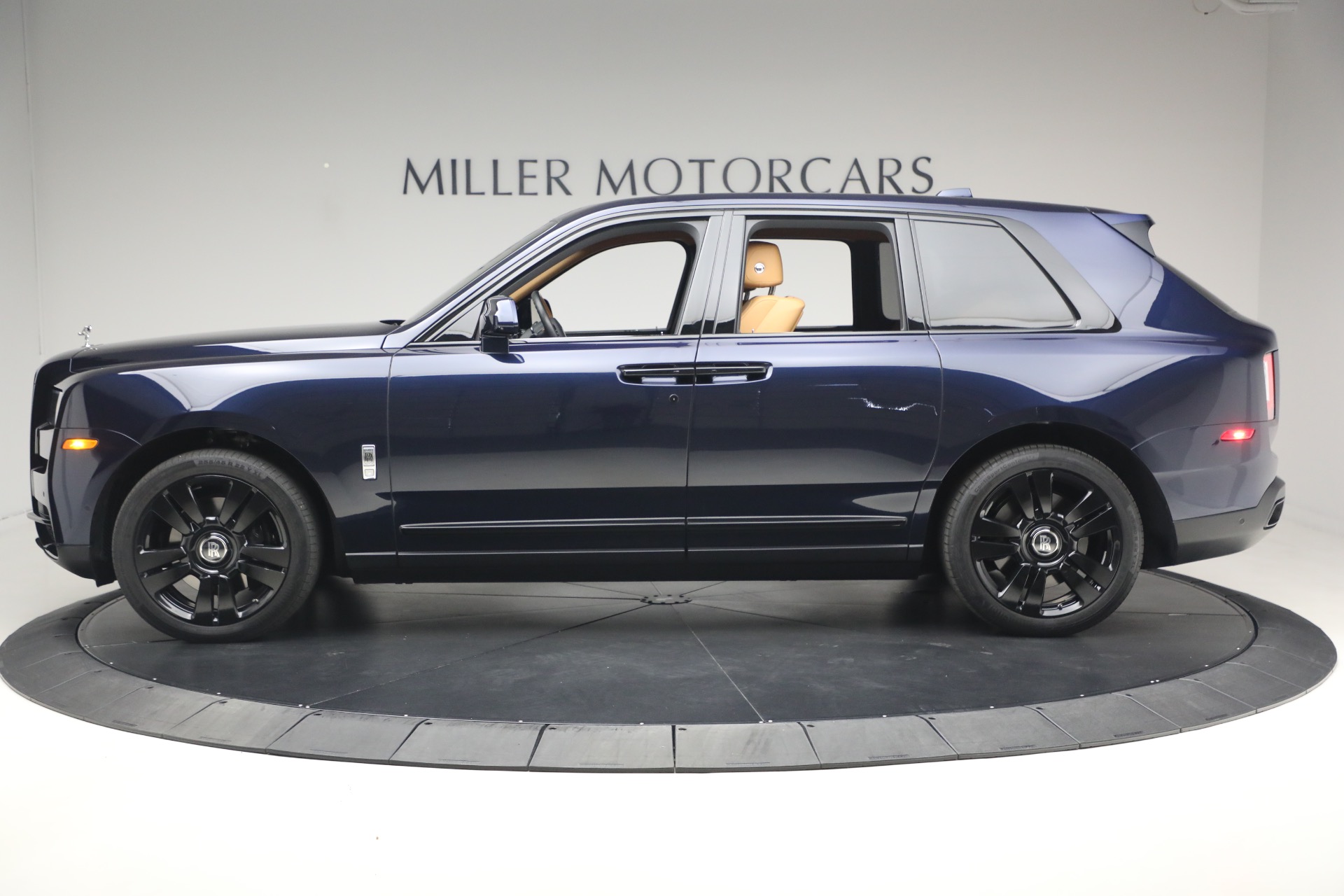 Used-2024-Rolls-Royce-Cullinan