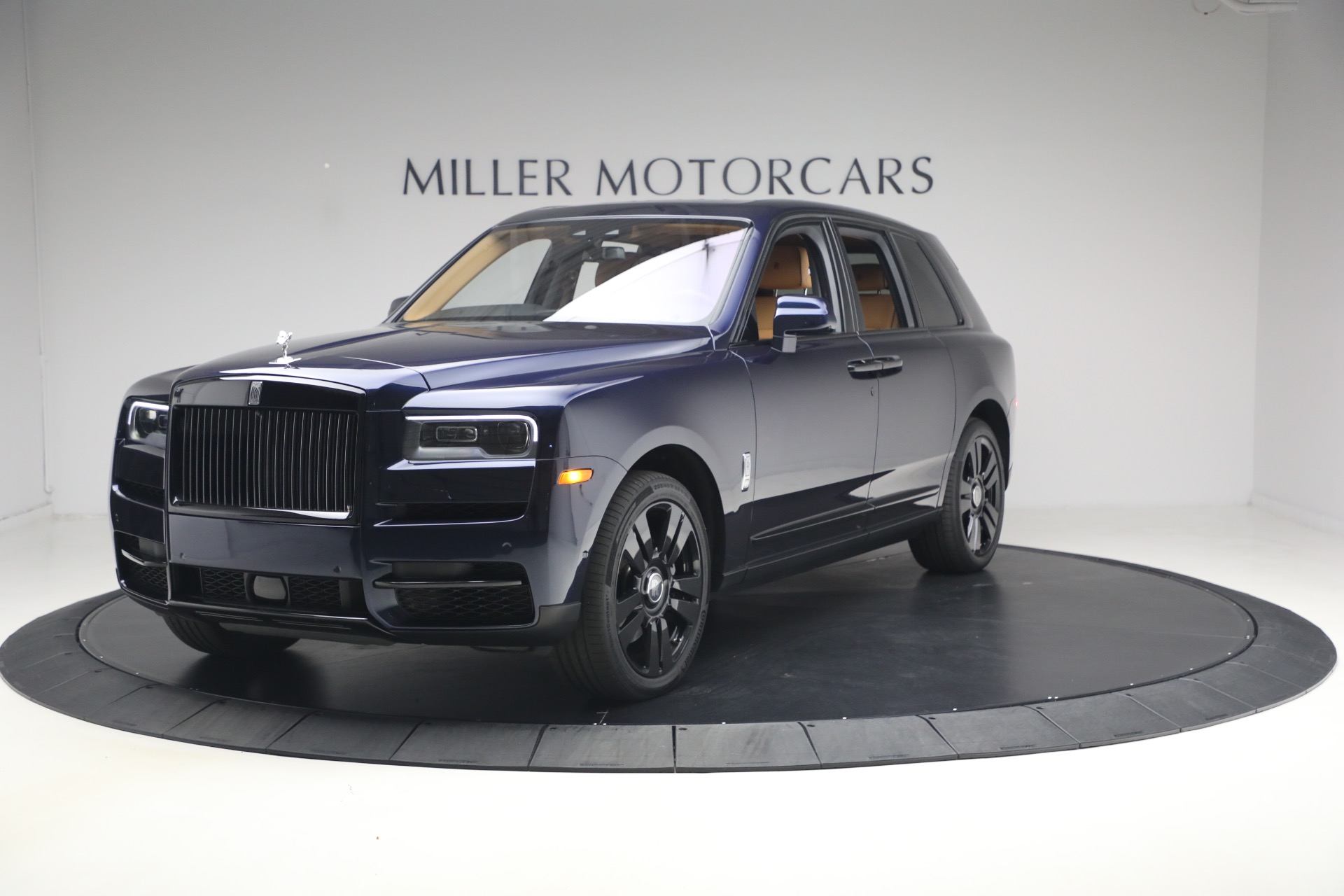 Used-2024-Rolls-Royce-Cullinan