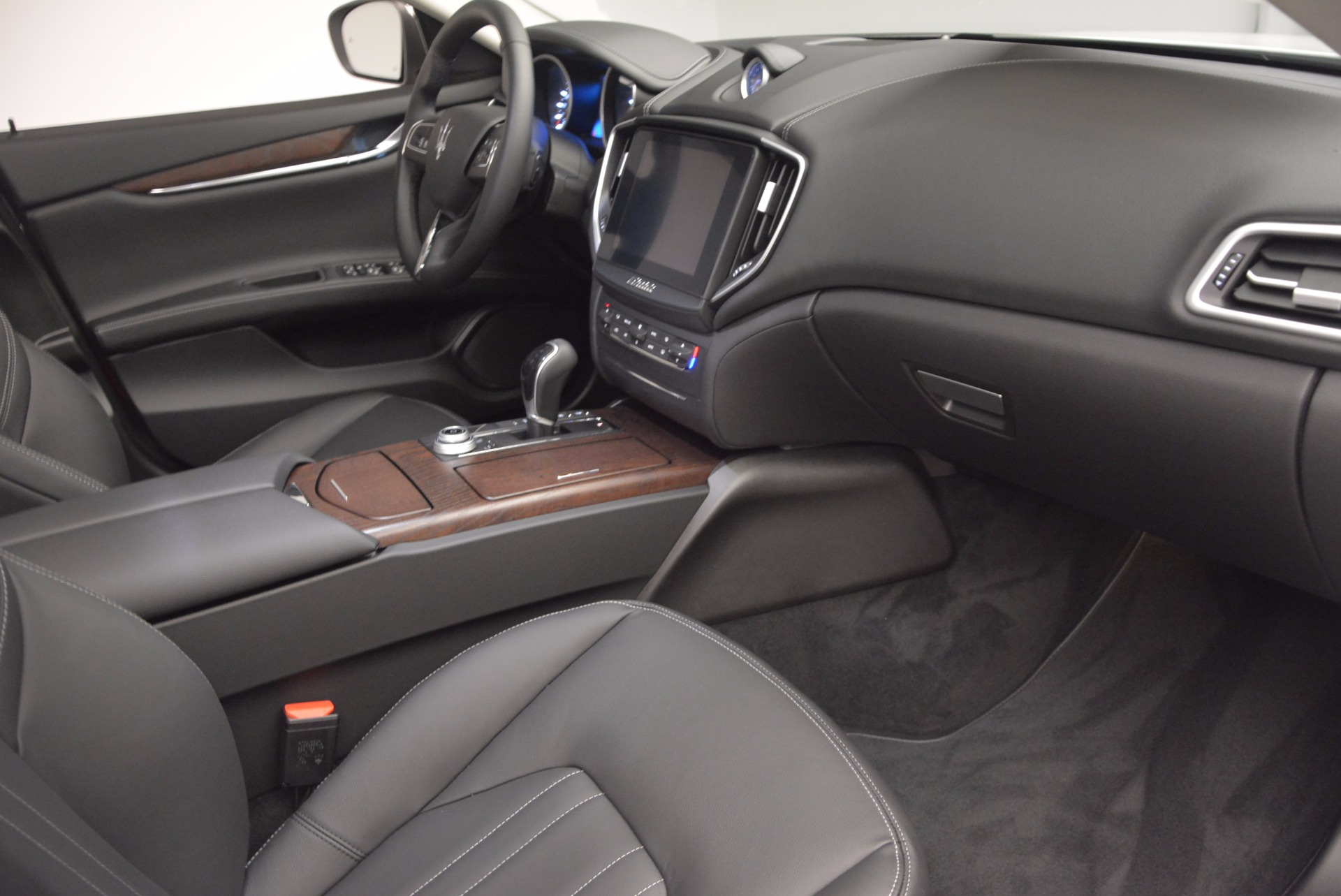 New-2017-Maserati-Ghibli-SQ4