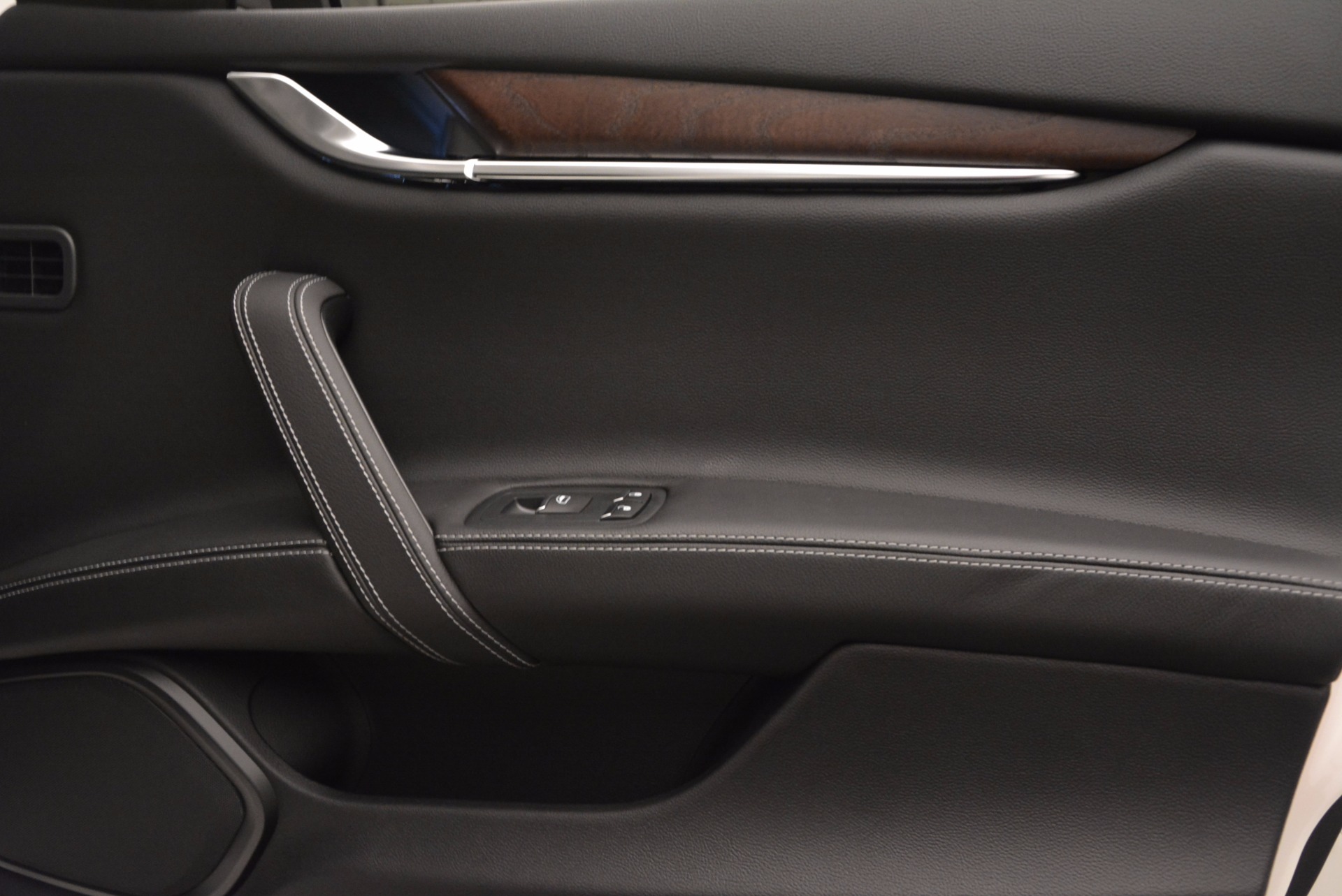 New-2017-Maserati-Ghibli-SQ4