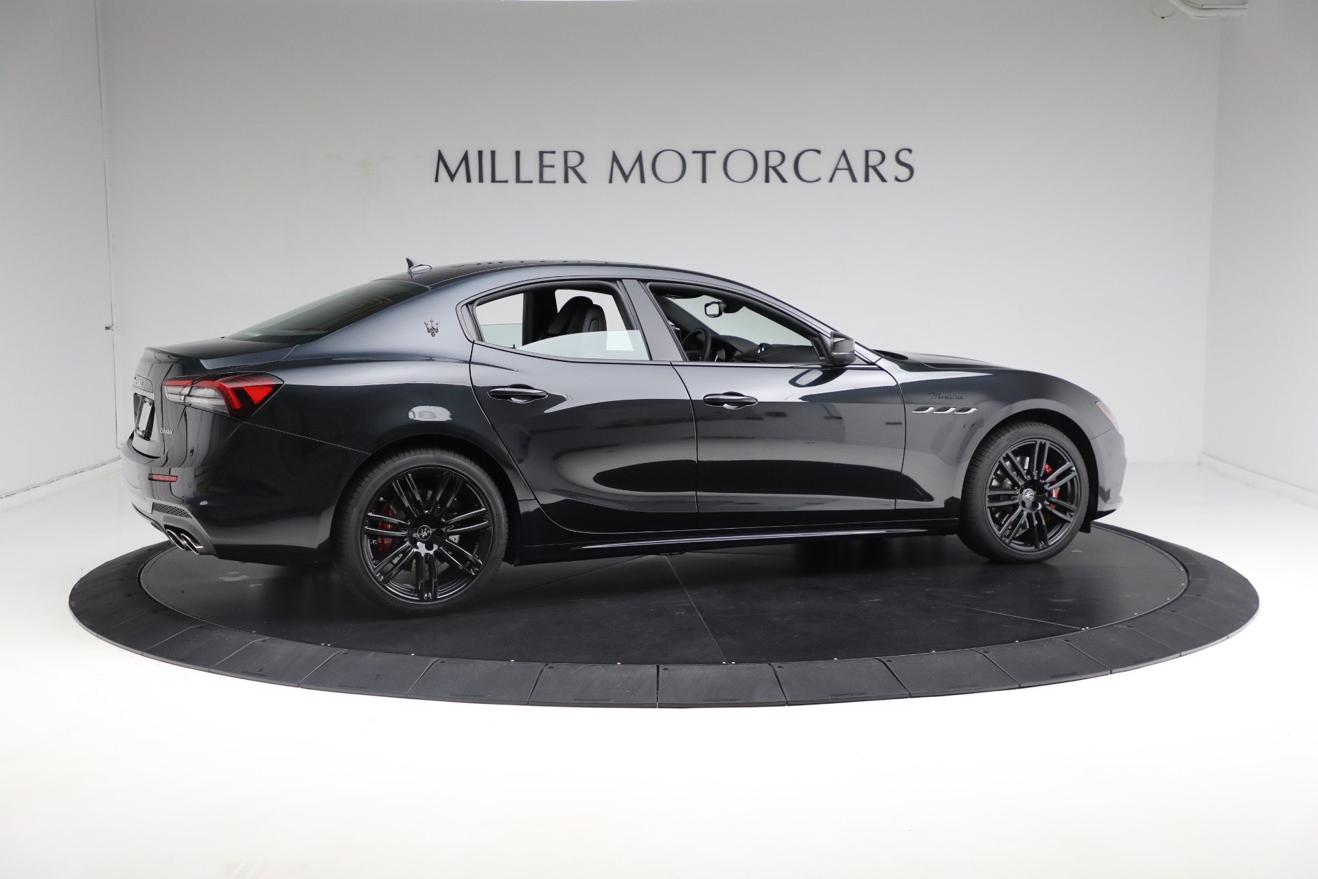 Used-2024-Maserati-Ghibli-Modena-Ultima-Q4
