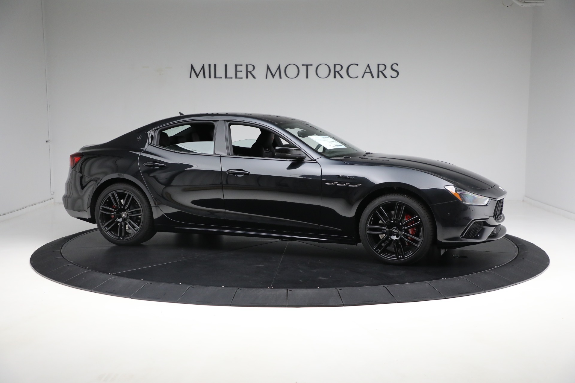 New-2024-Maserati-Ghibli-Modena-Ultima-Q4