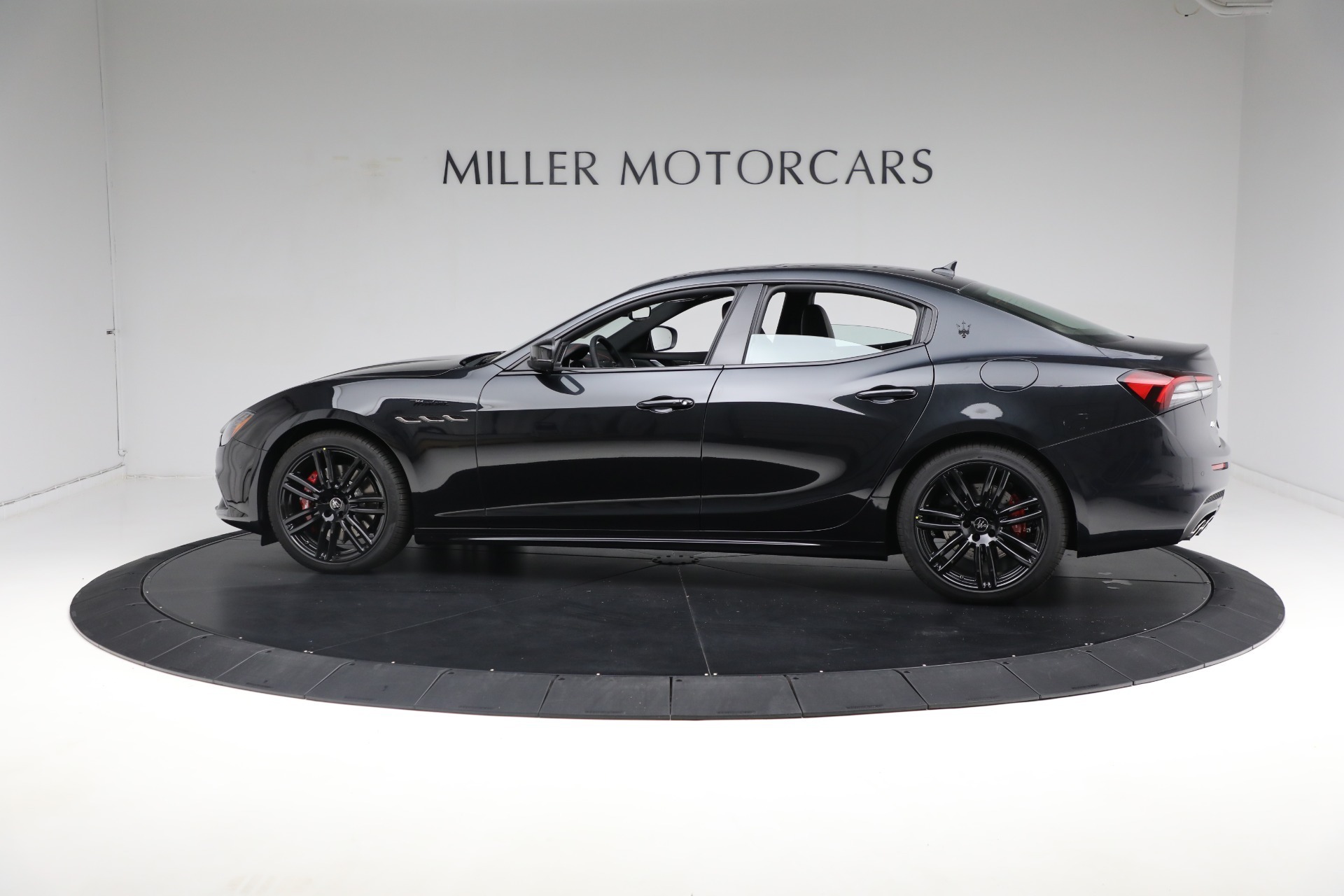 Used-2024-Maserati-Ghibli-Modena-Ultima-Q4