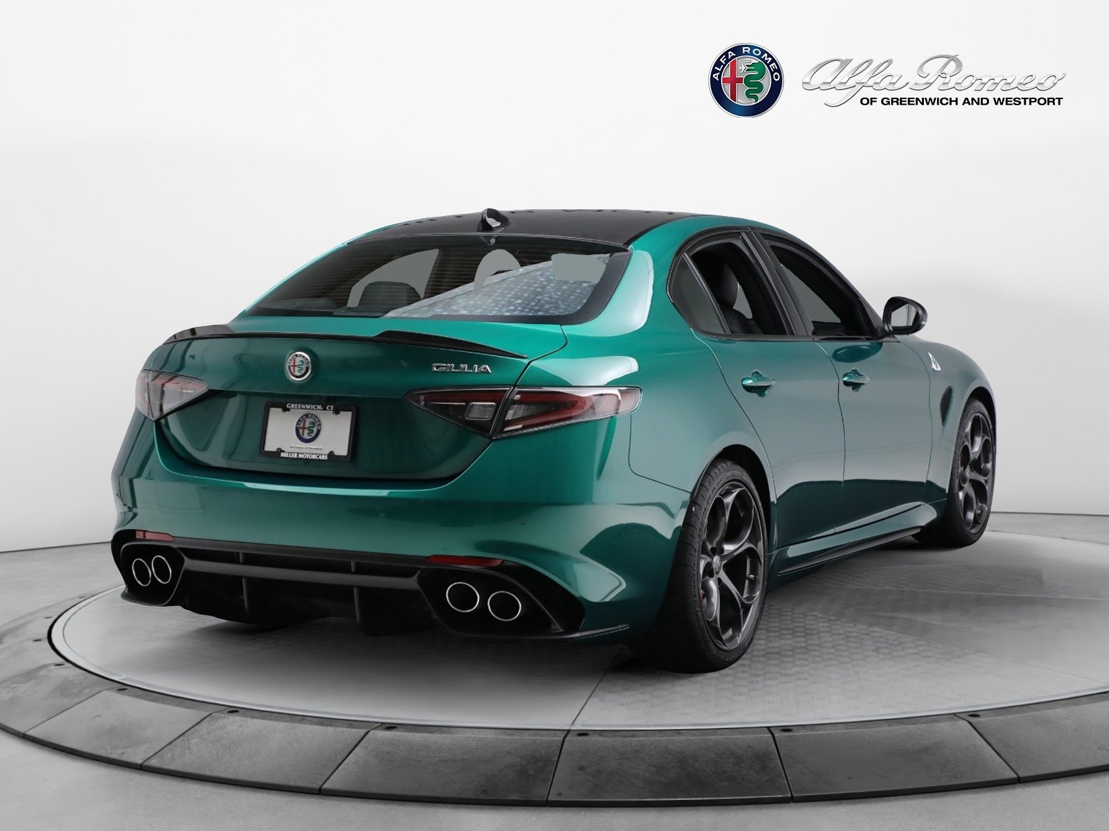 New-2024-Alfa-Romeo-Giulia-Quadrifoglio