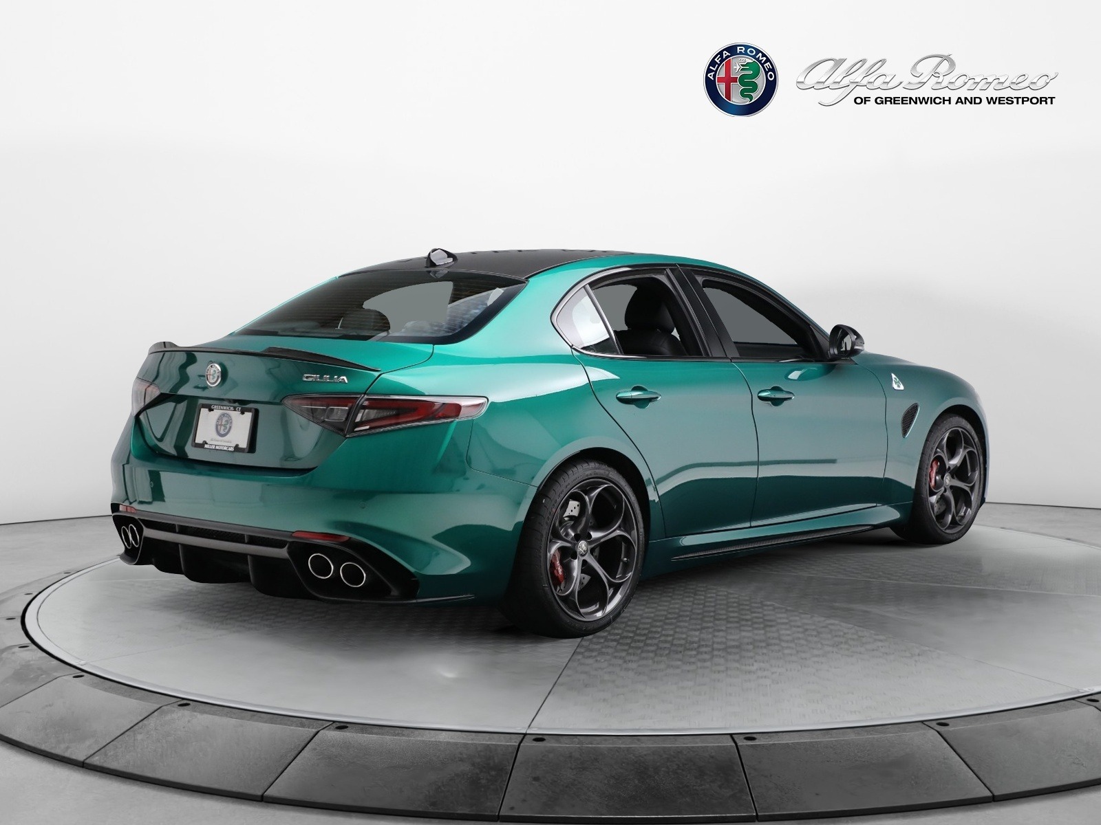 New-2024-Alfa-Romeo-Giulia-Quadrifoglio
