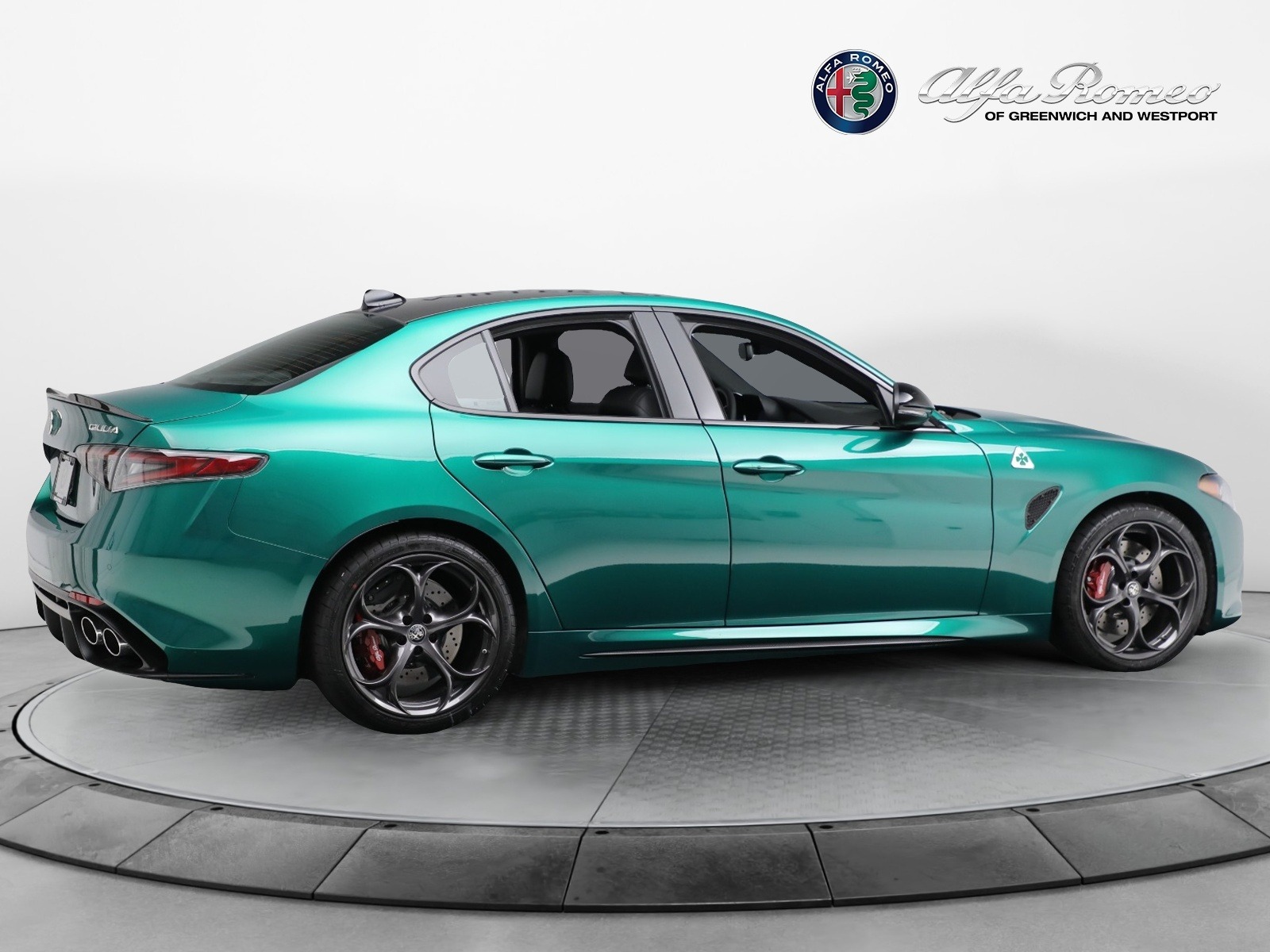 New-2024-Alfa-Romeo-Giulia-Quadrifoglio