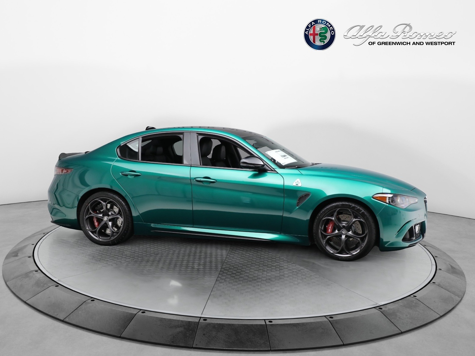 New-2024-Alfa-Romeo-Giulia-Quadrifoglio
