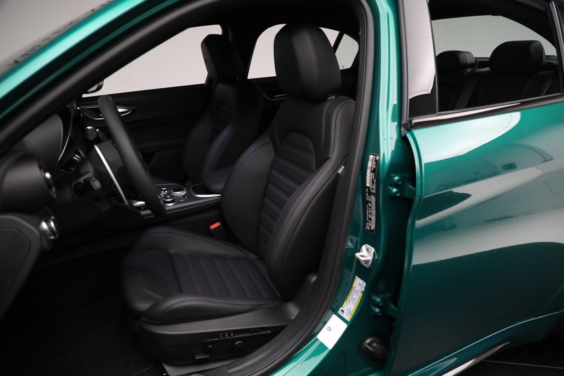 New-2024-Alfa-Romeo-Giulia-Quadrifoglio