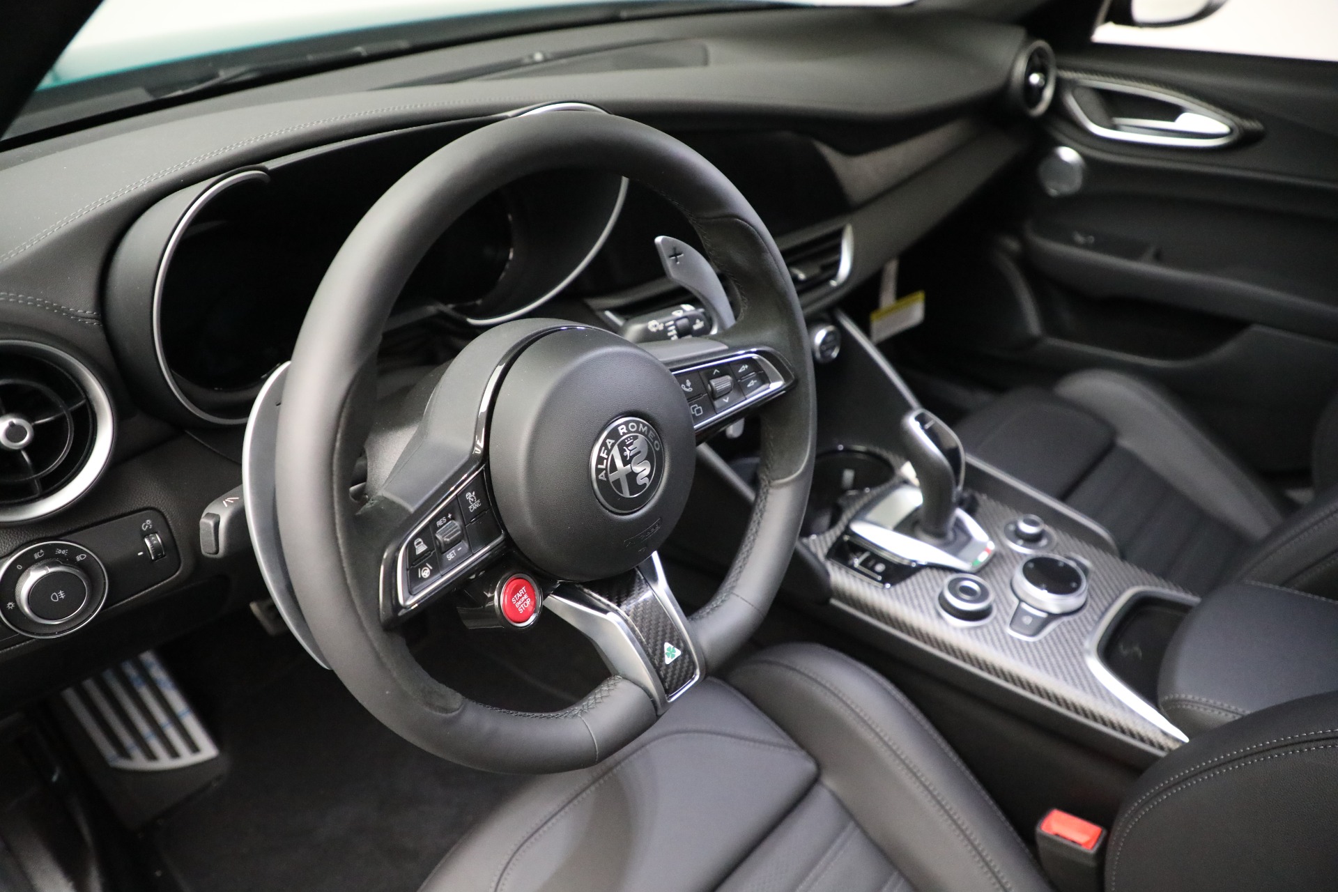 New-2024-Alfa-Romeo-Giulia-Quadrifoglio