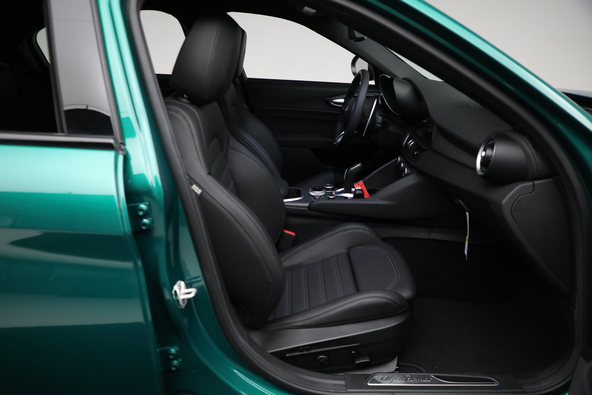 New-2024-Alfa-Romeo-Giulia-Quadrifoglio