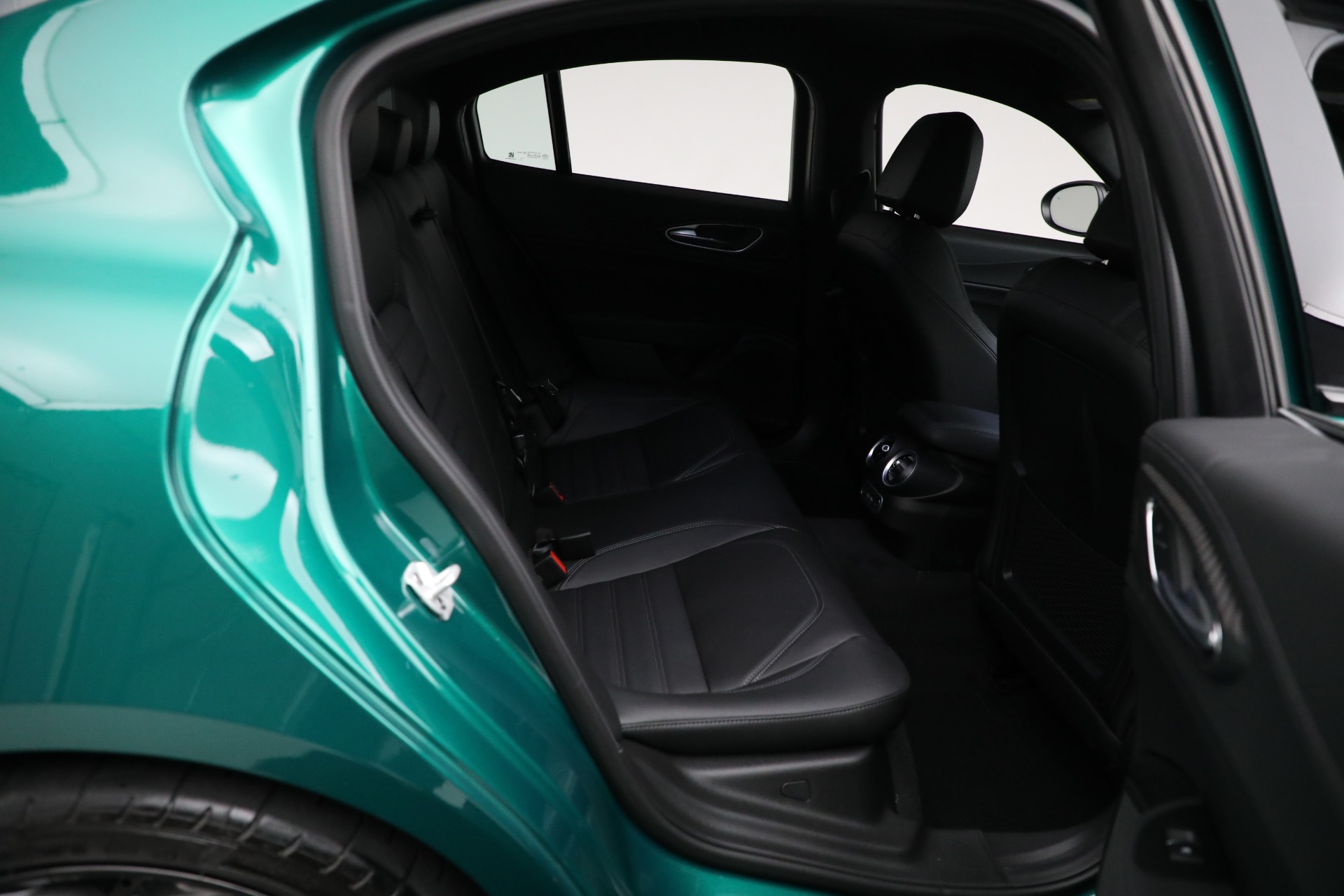 New-2024-Alfa-Romeo-Giulia-Quadrifoglio