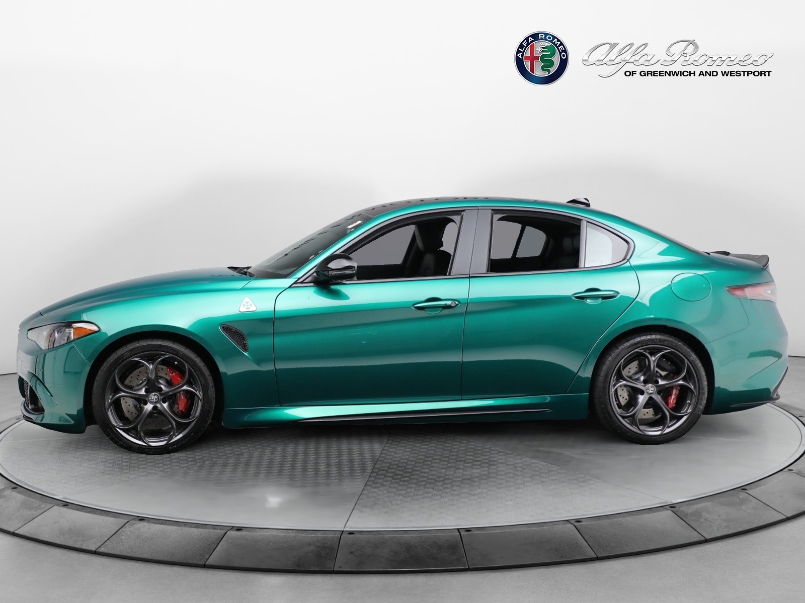 New-2024-Alfa-Romeo-Giulia-Quadrifoglio