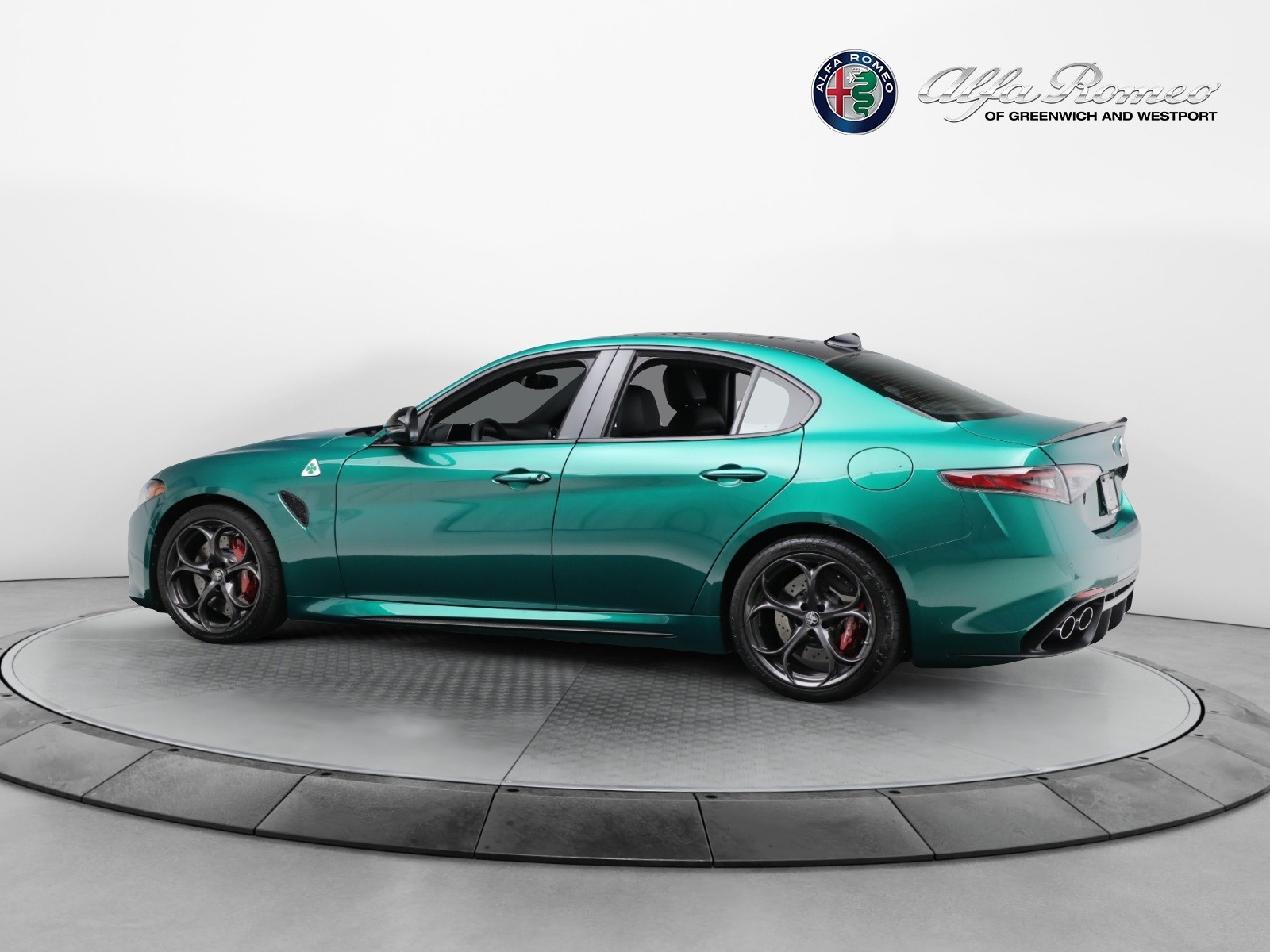 New-2024-Alfa-Romeo-Giulia-Quadrifoglio