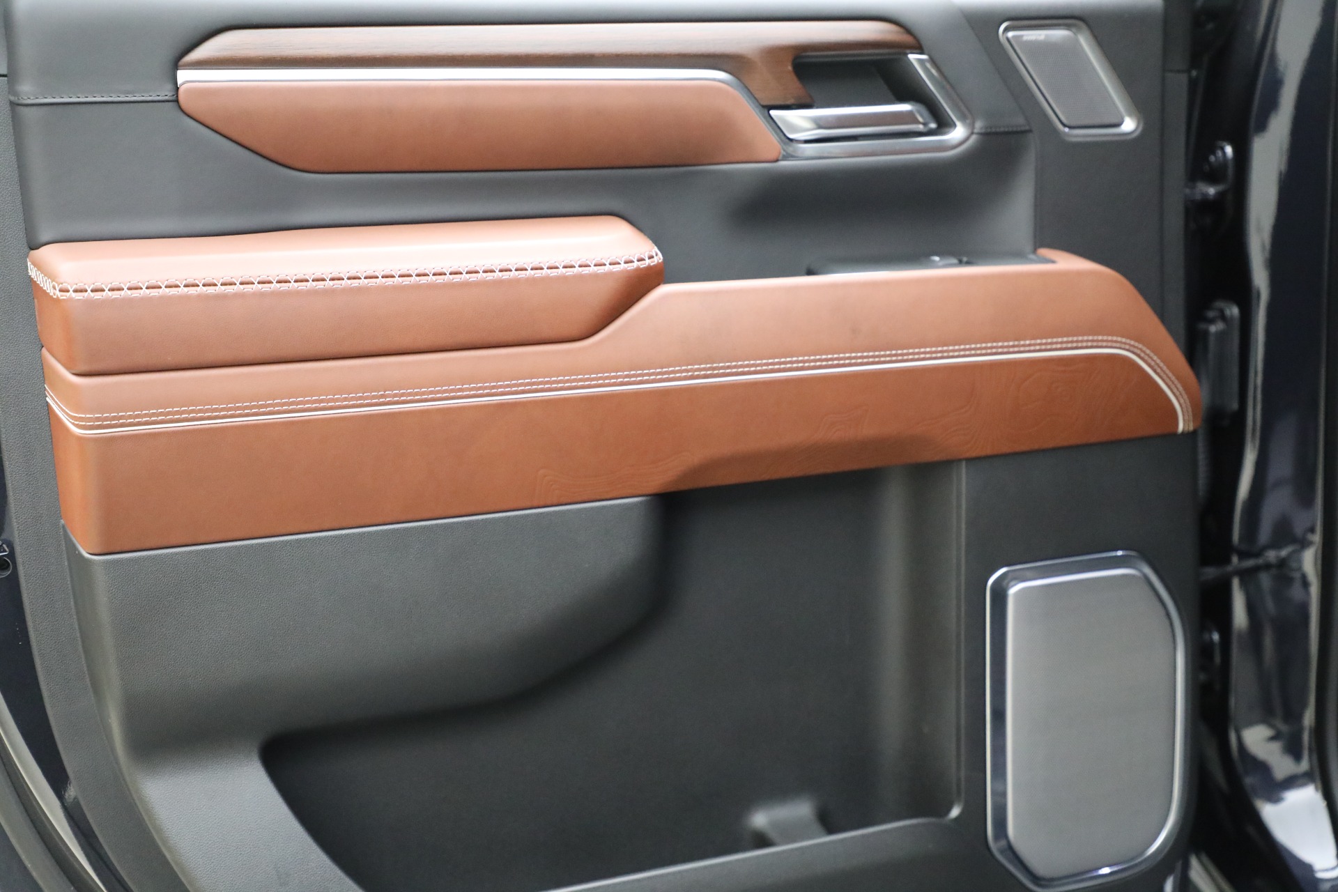 Used-2024-GMC-Sierra-2500HD-Denali-Ultimate