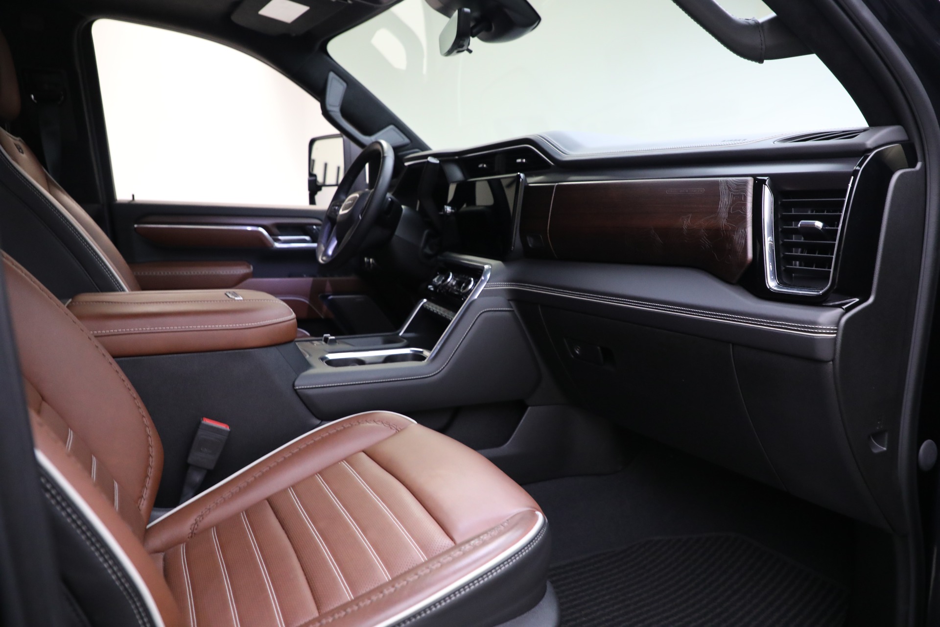 Used-2024-GMC-Sierra-2500HD-Denali-Ultimate