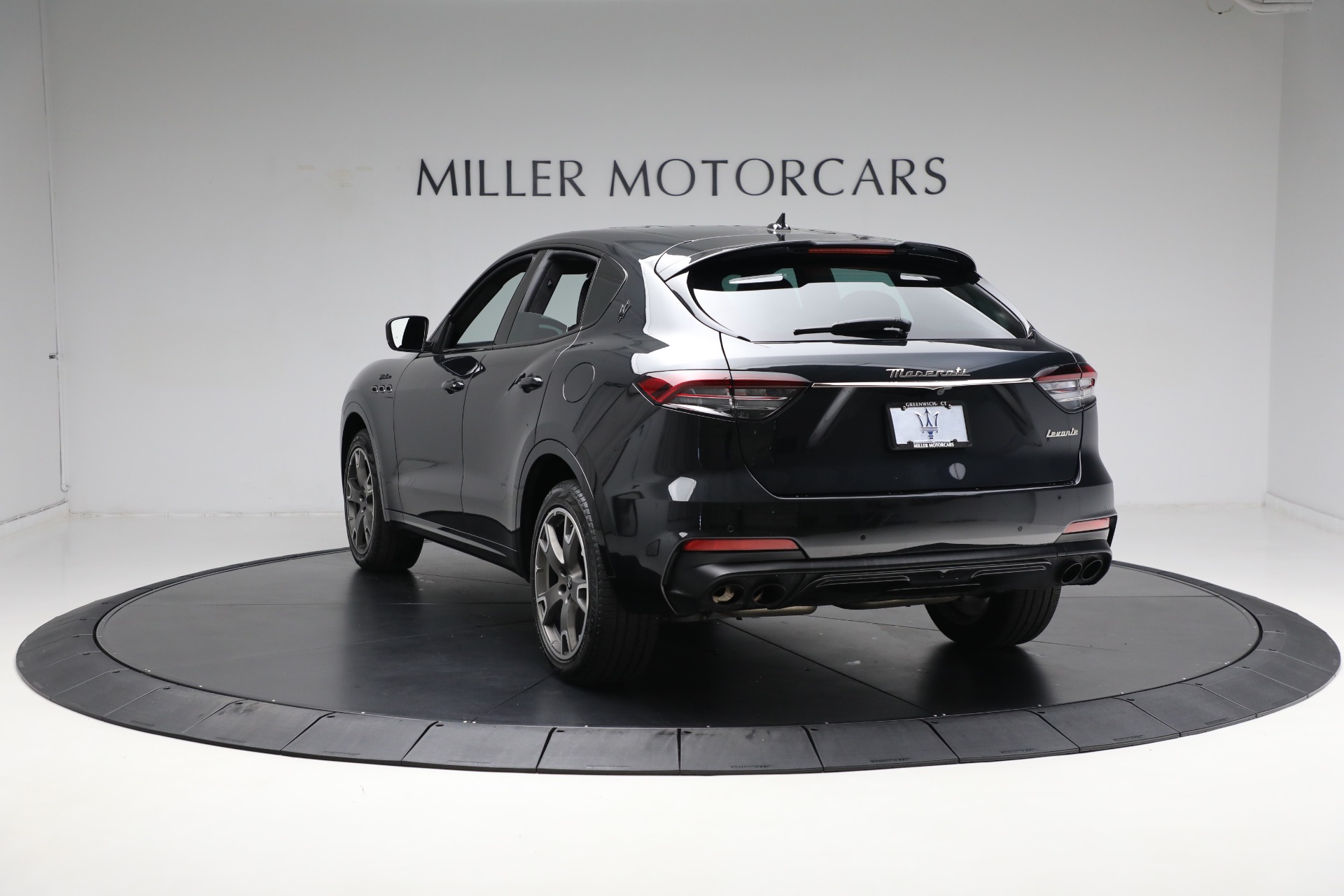 Used-2022-Maserati-Levante-Modena