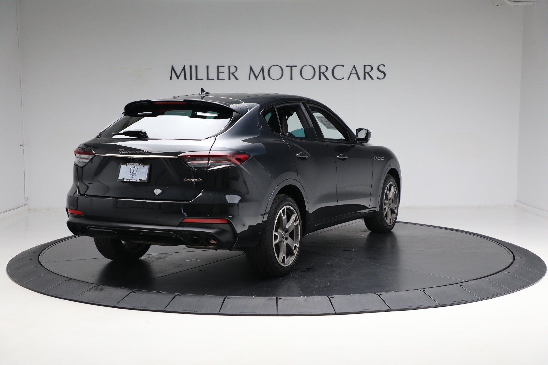Used-2022-Maserati-Levante-Modena