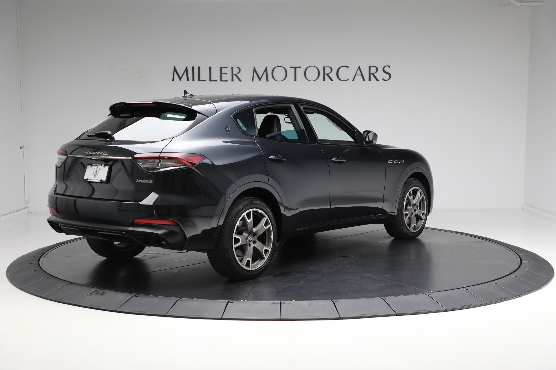 Used-2022-Maserati-Levante-Modena