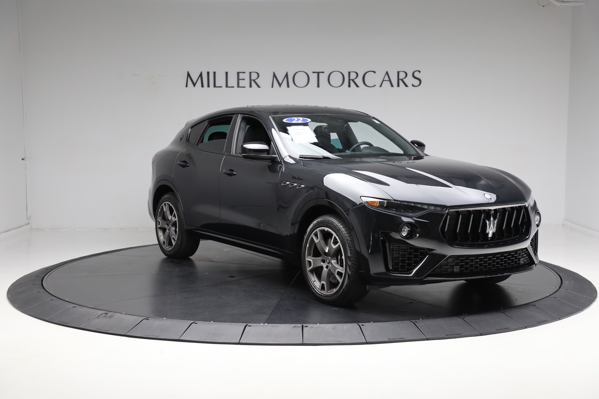 Used-2022-Maserati-Levante-Modena