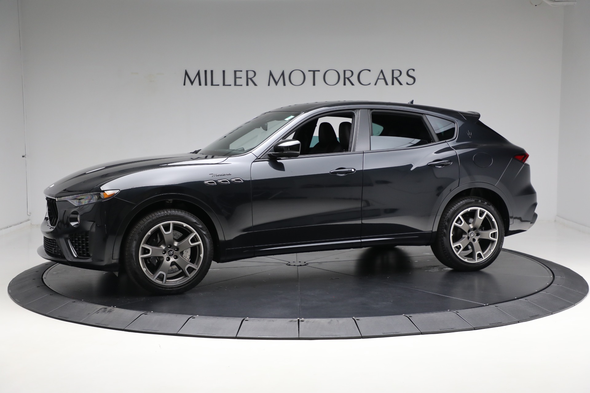 Used-2022-Maserati-Levante-Modena