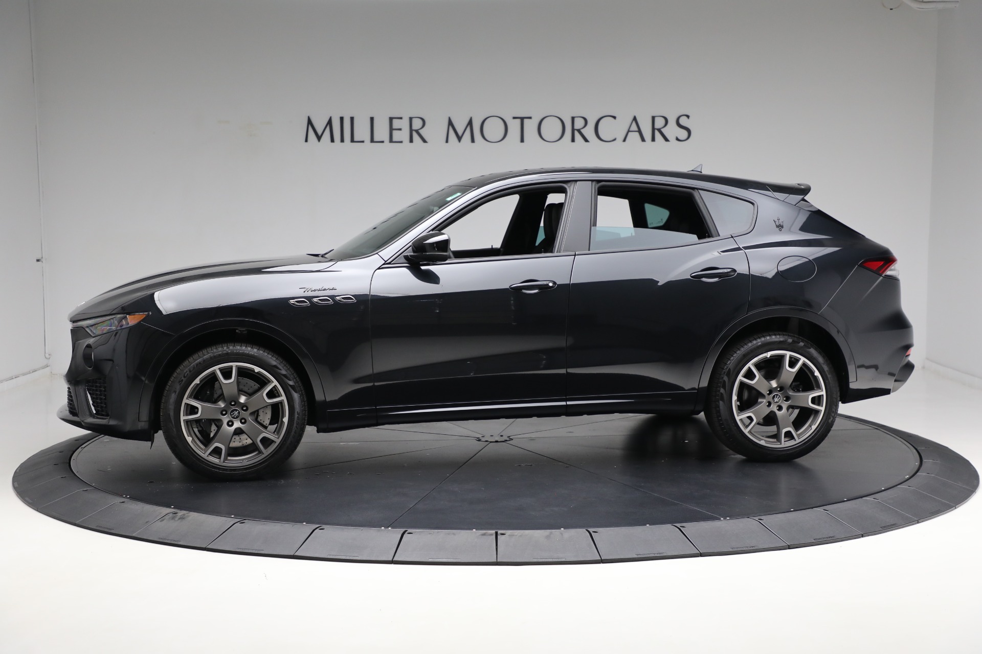 Used-2022-Maserati-Levante-Modena