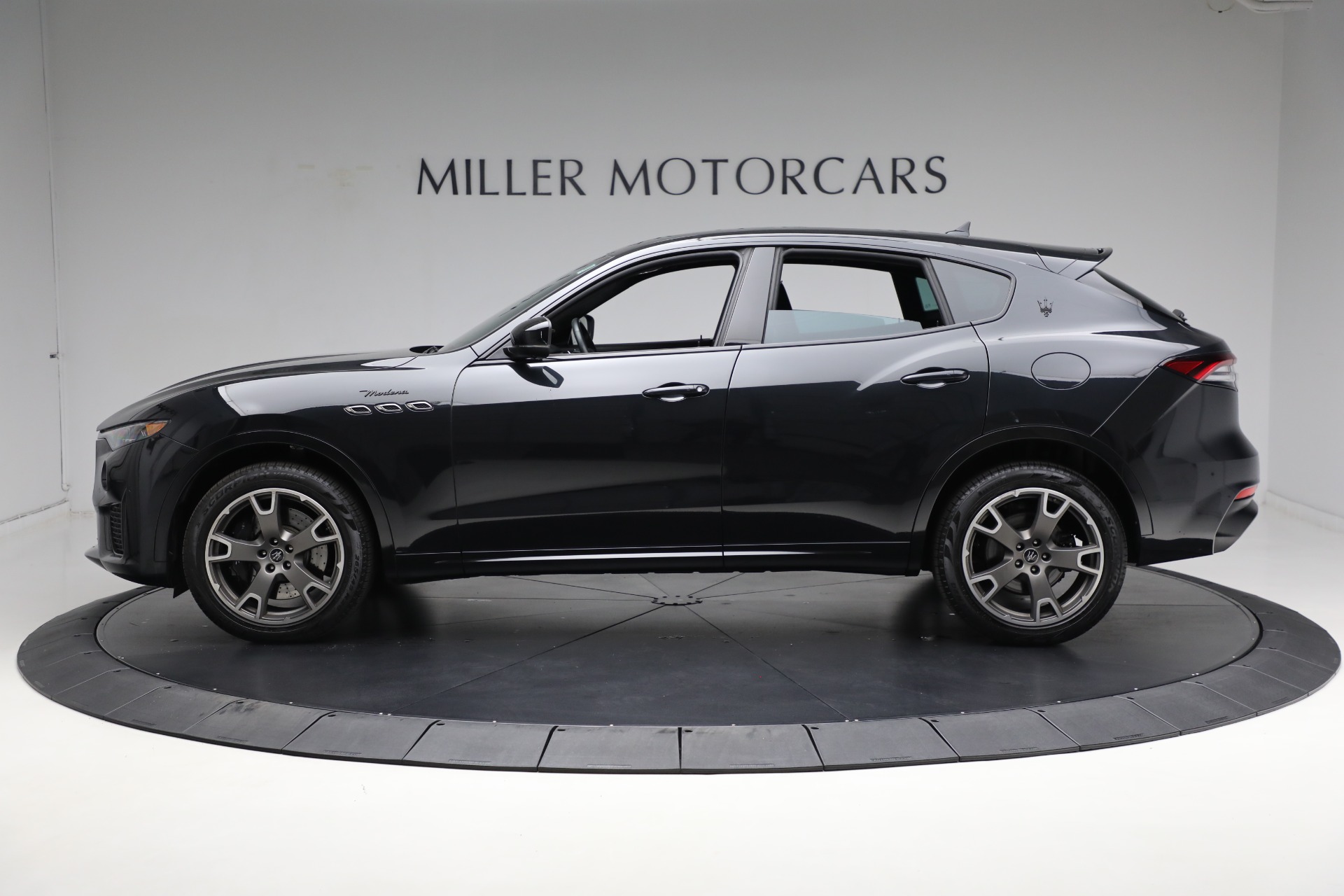 Used-2022-Maserati-Levante-Modena