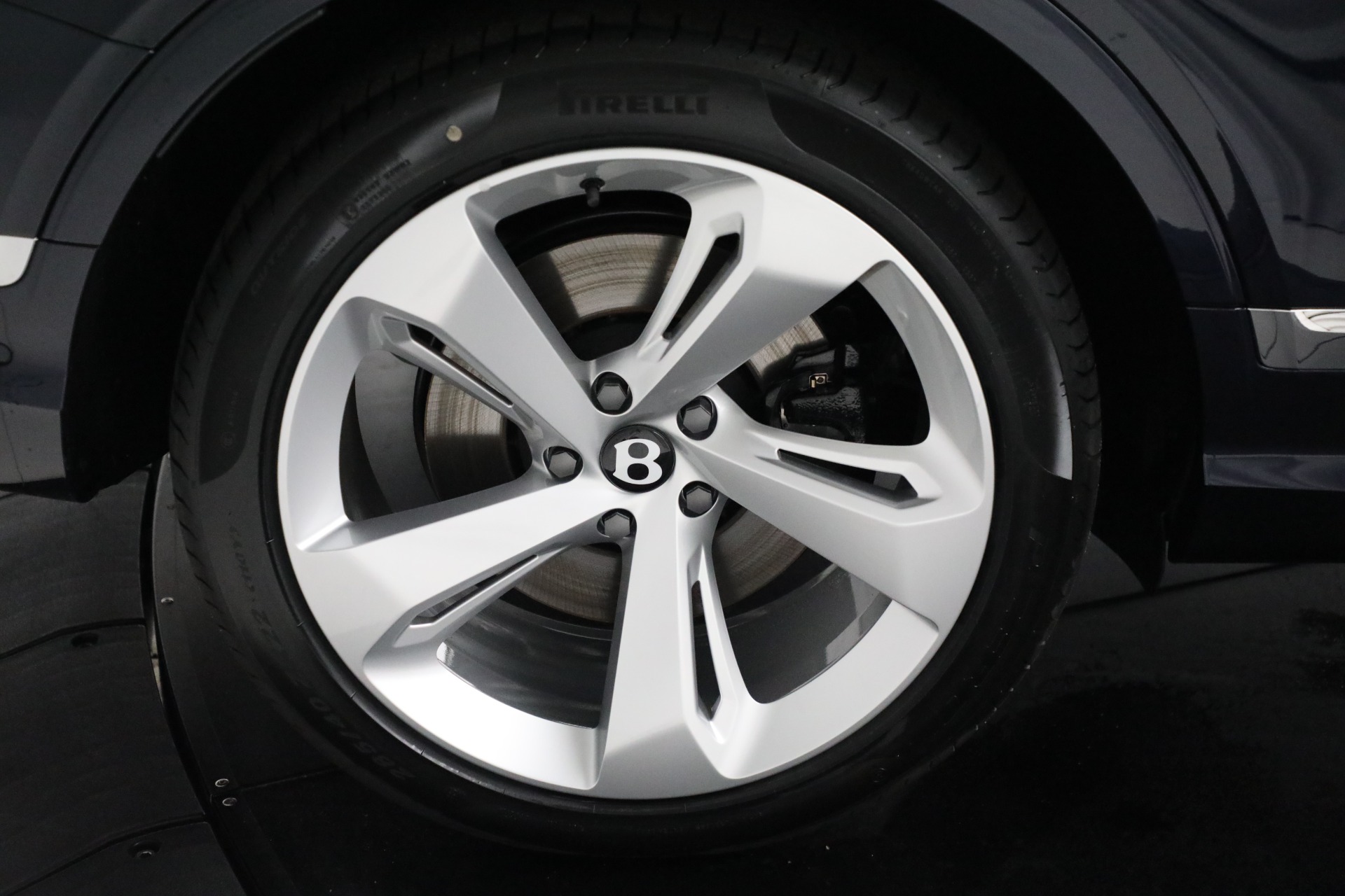 Used-2024-Bentley-Bentayga-EWB-V8