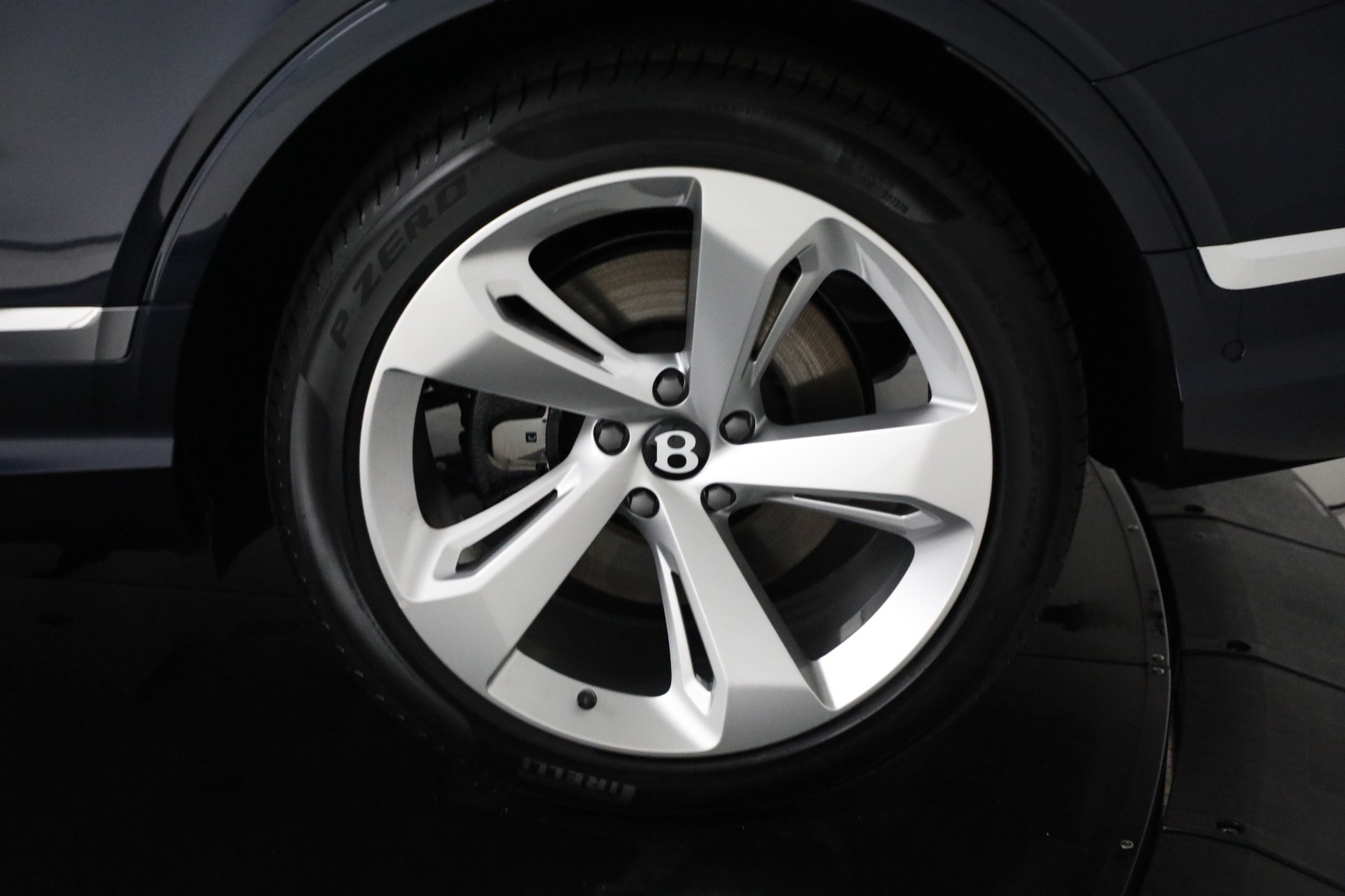 Used-2024-Bentley-Bentayga-EWB-V8