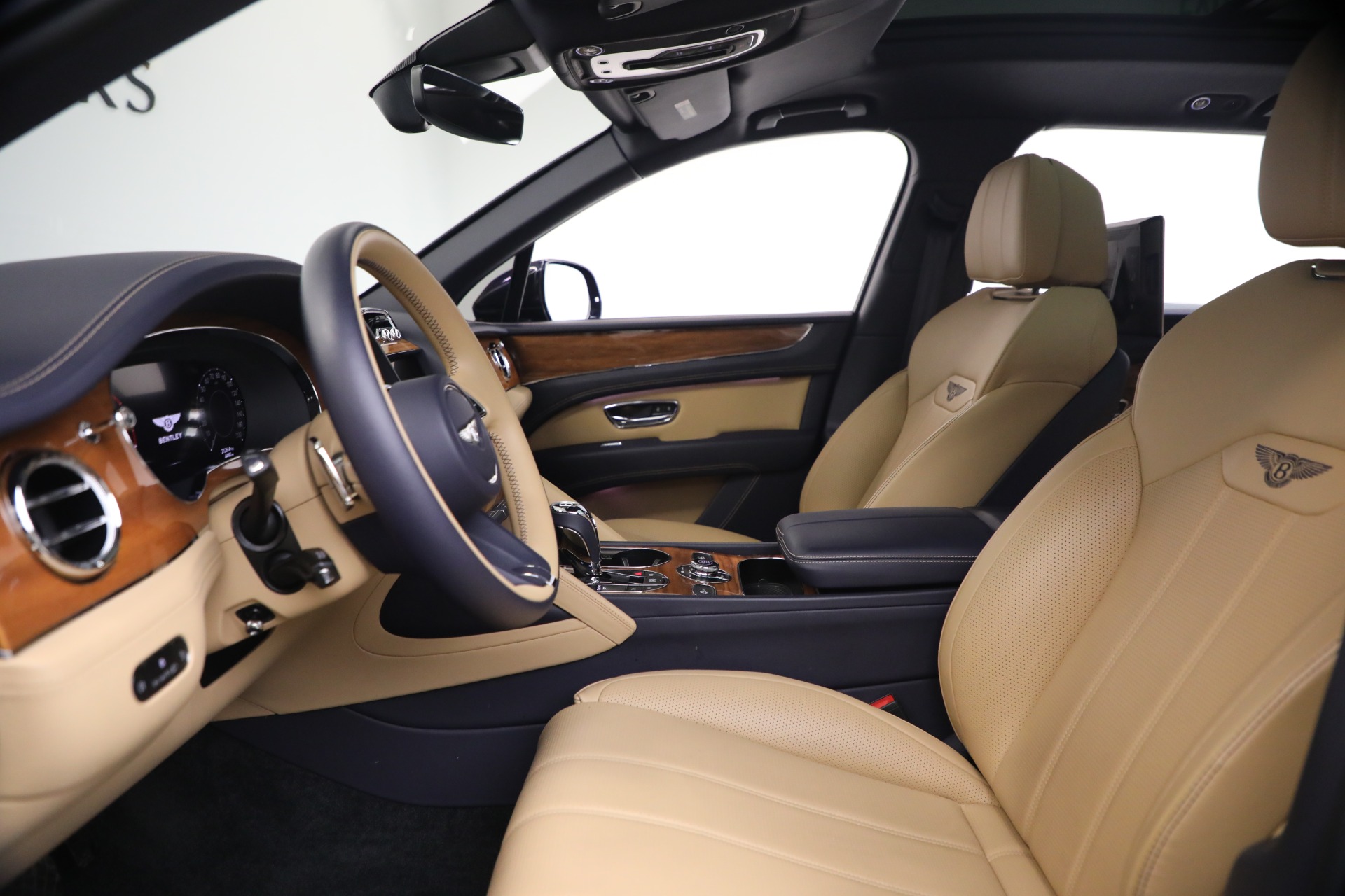 Used-2024-Bentley-Bentayga-EWB-V8