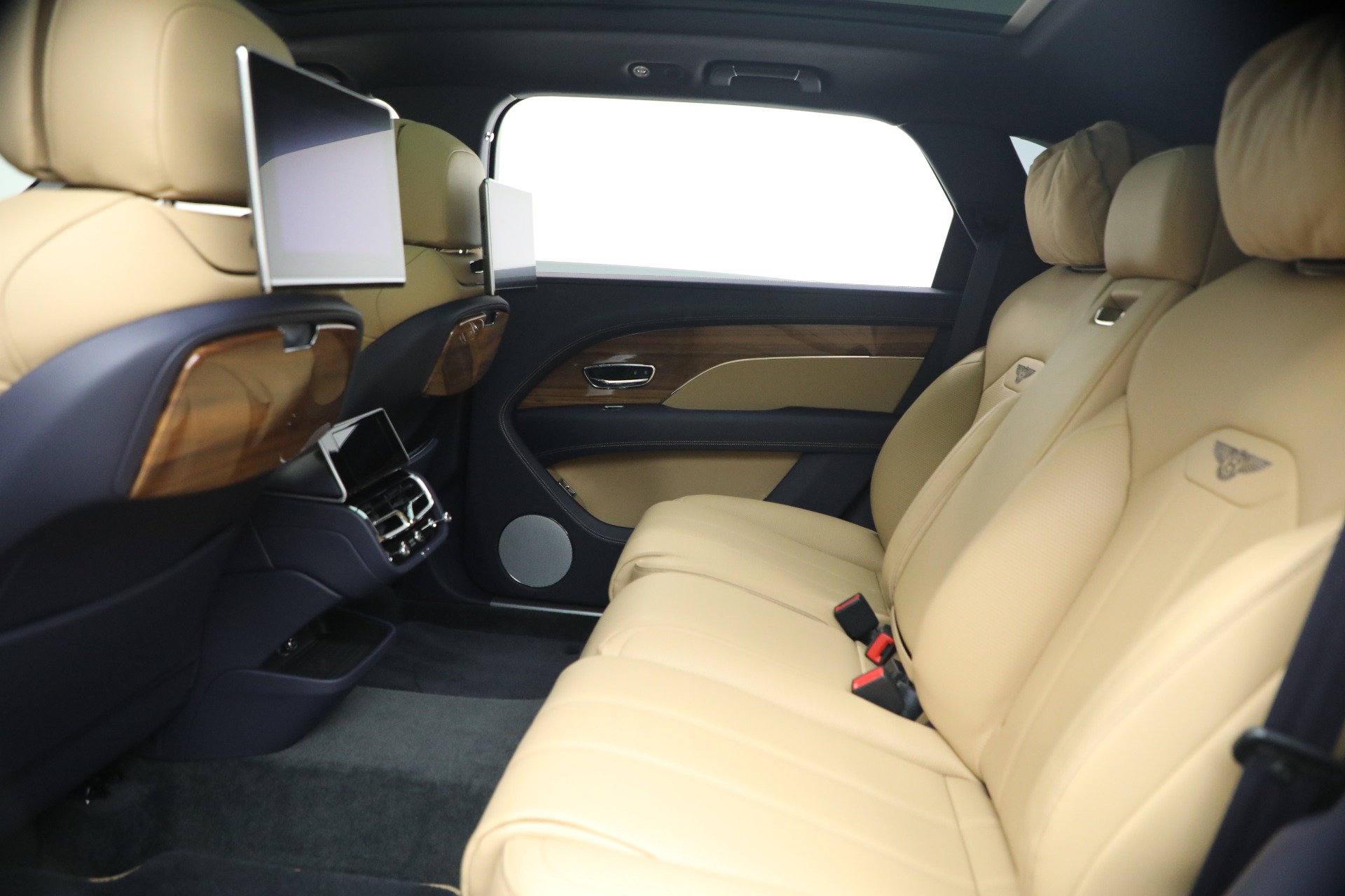 Used-2024-Bentley-Bentayga-EWB-V8