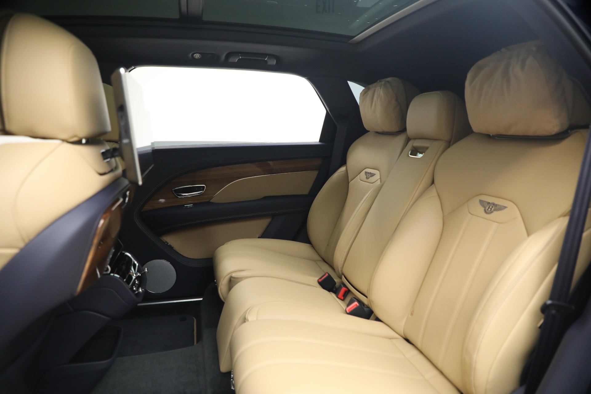 Used-2024-Bentley-Bentayga-EWB-V8
